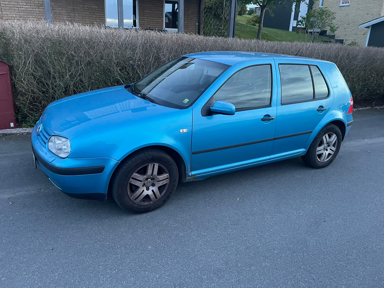 Volkswagen Golf IV 5-dörrar 1.6 Manuell 2003, bild 2/5
