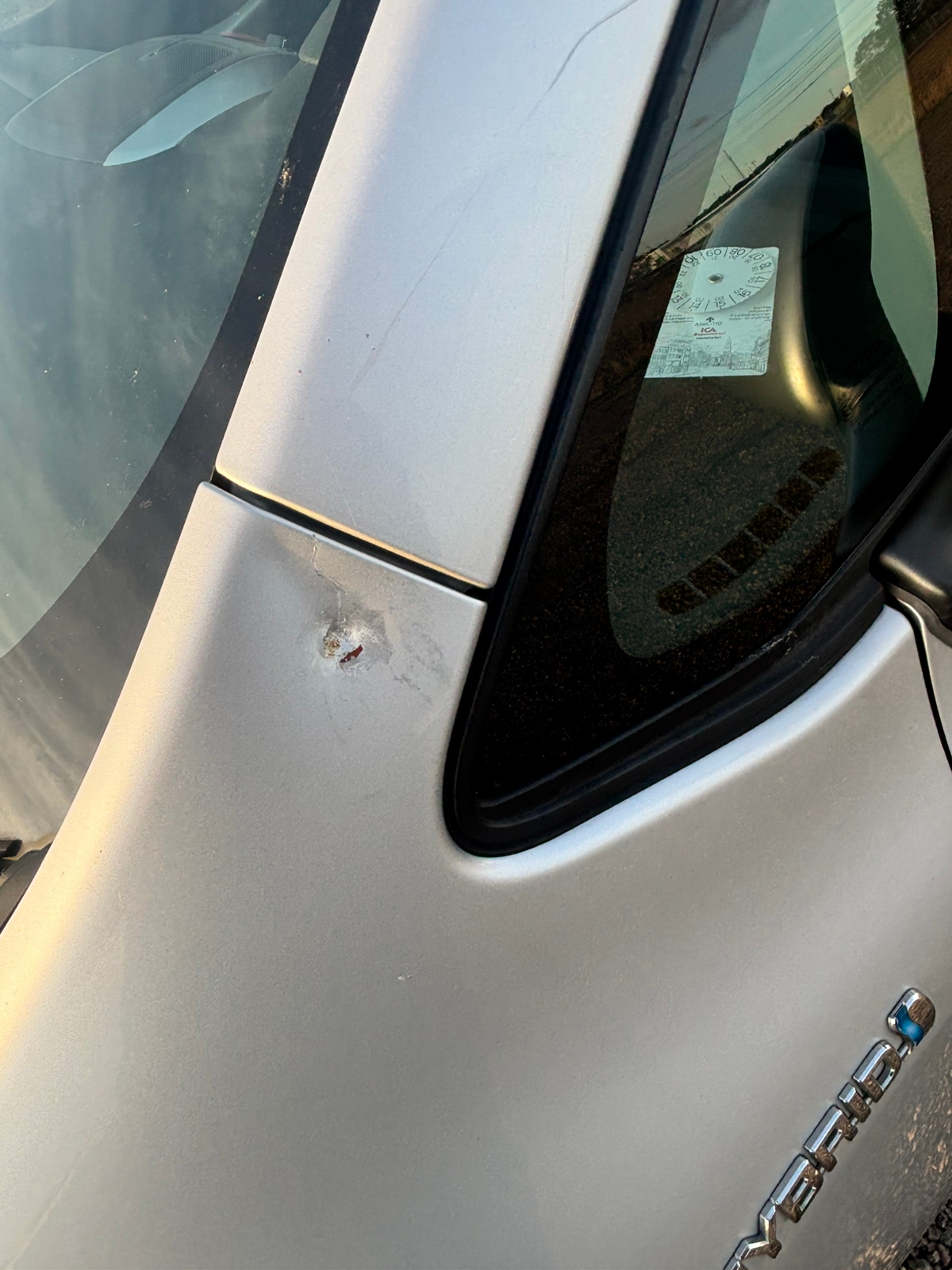 Toyota Auris Hybrid e-CVT 2010, photo 6/10