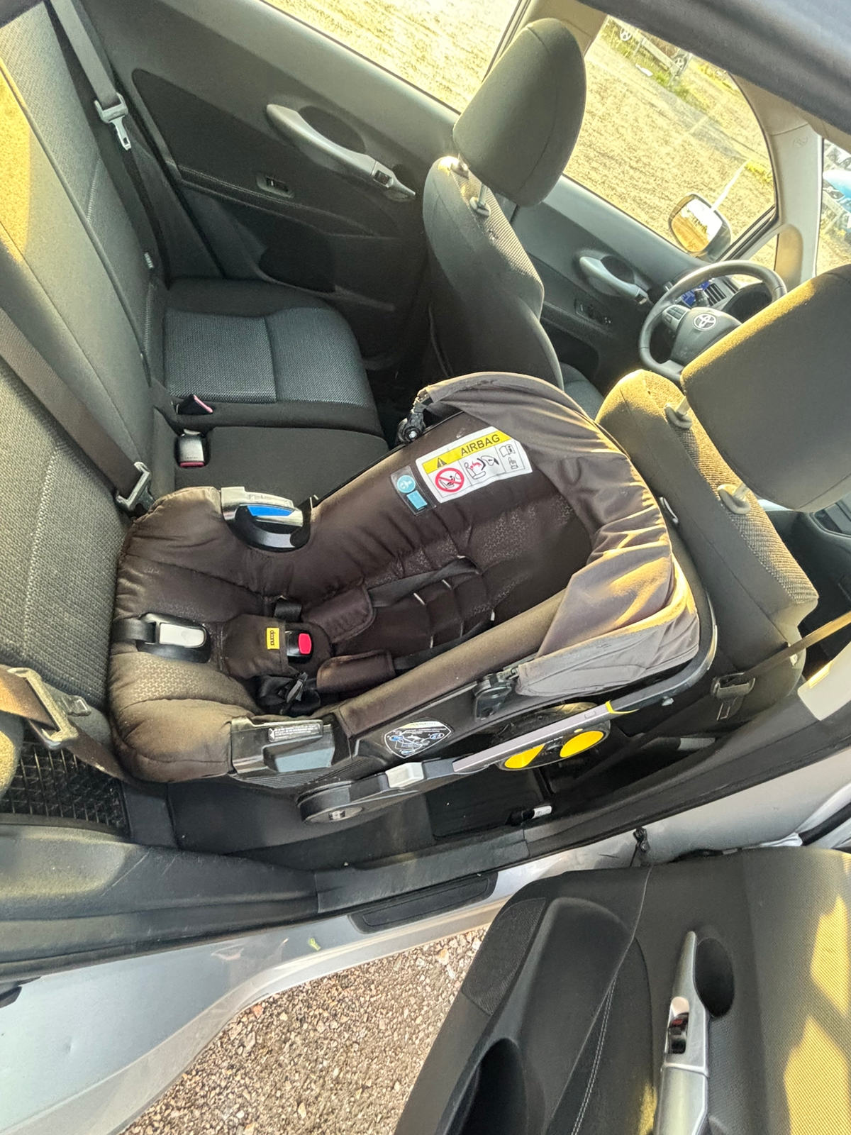Toyota Auris Hybrid e-CVT 2010, photo 4/10