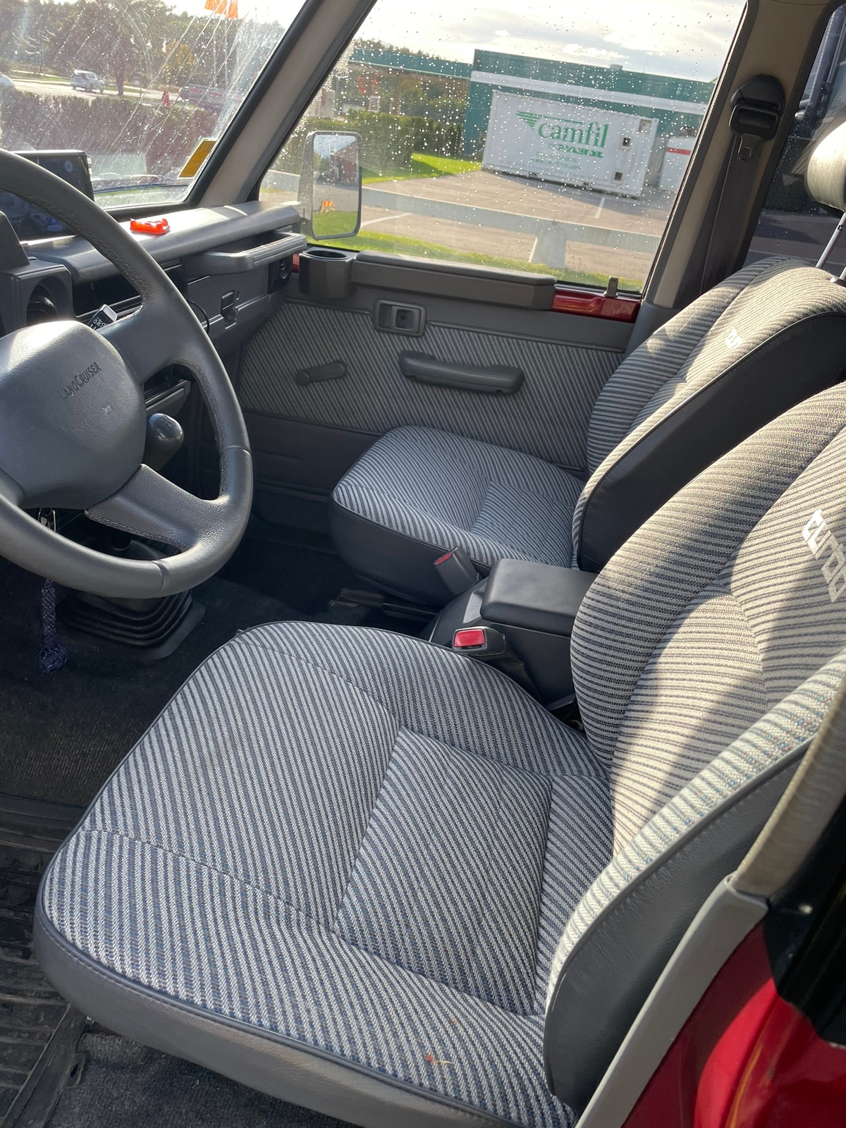 Toyota Land Cruiser LJ 77 1992, photo 5/10