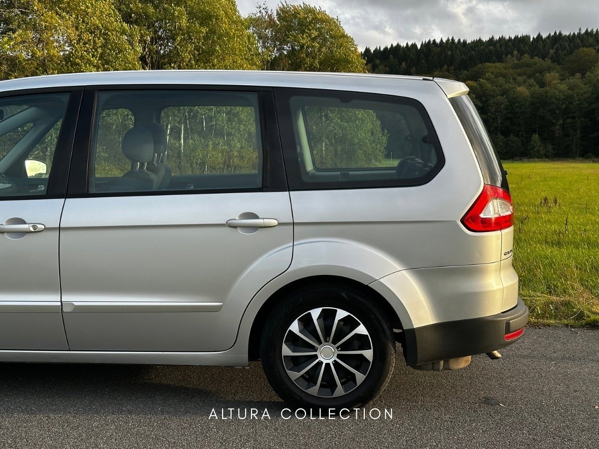 Ford Galaxy 2010, photo 3/10