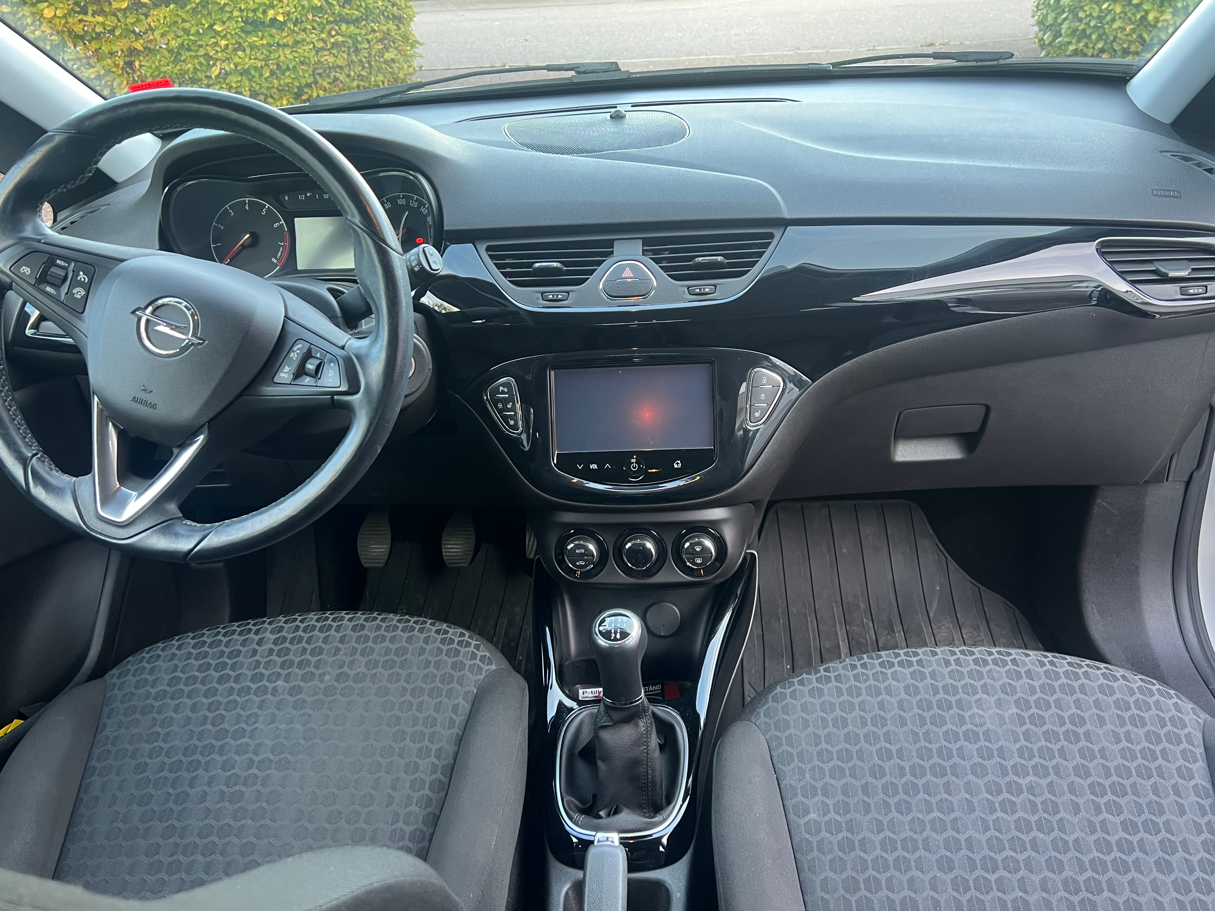 Opel Corsa 5-dörrar 1.4 Manuell 2015, kuva 3/4