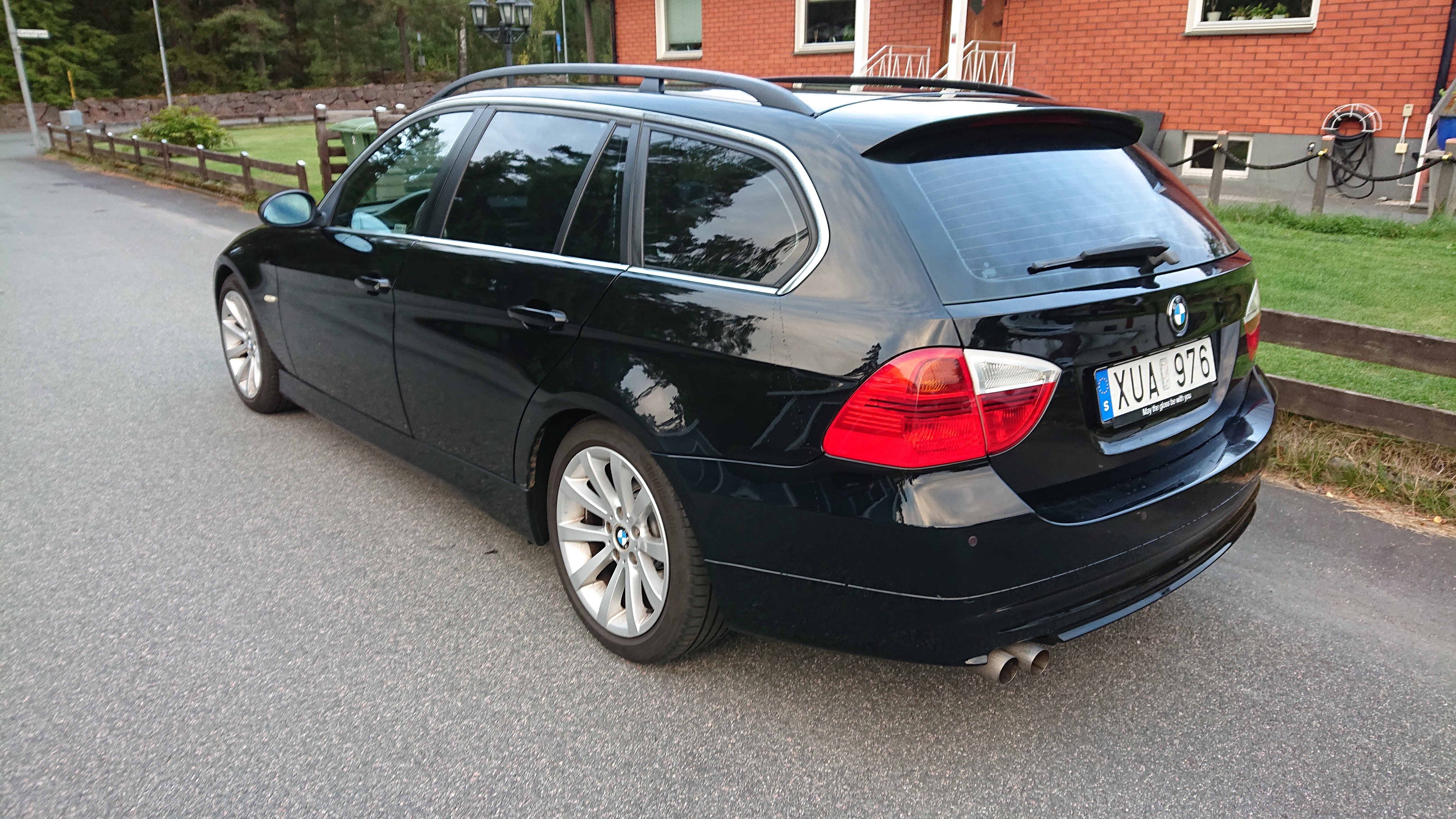 BMW 325 i Touring Manuell 2006, bild 2/8