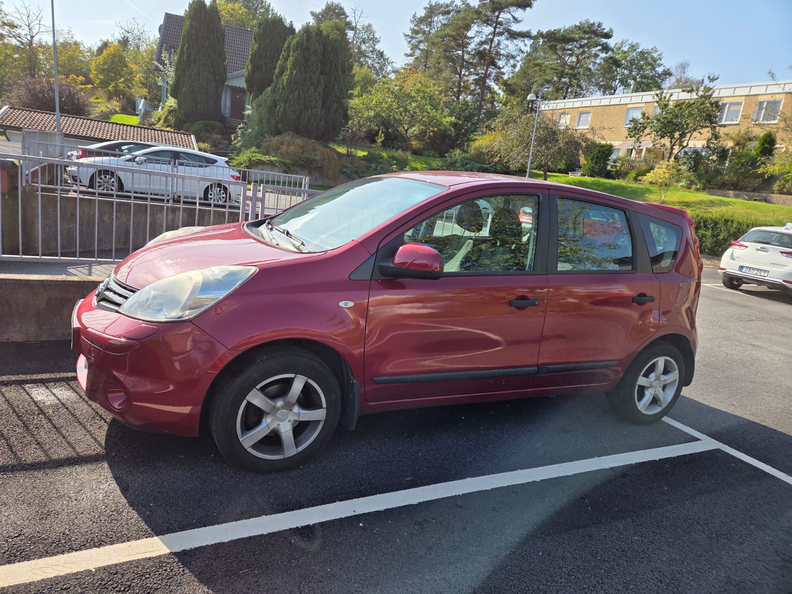 Nissan Note 1.4 Manuell 2011, bild 2/9
