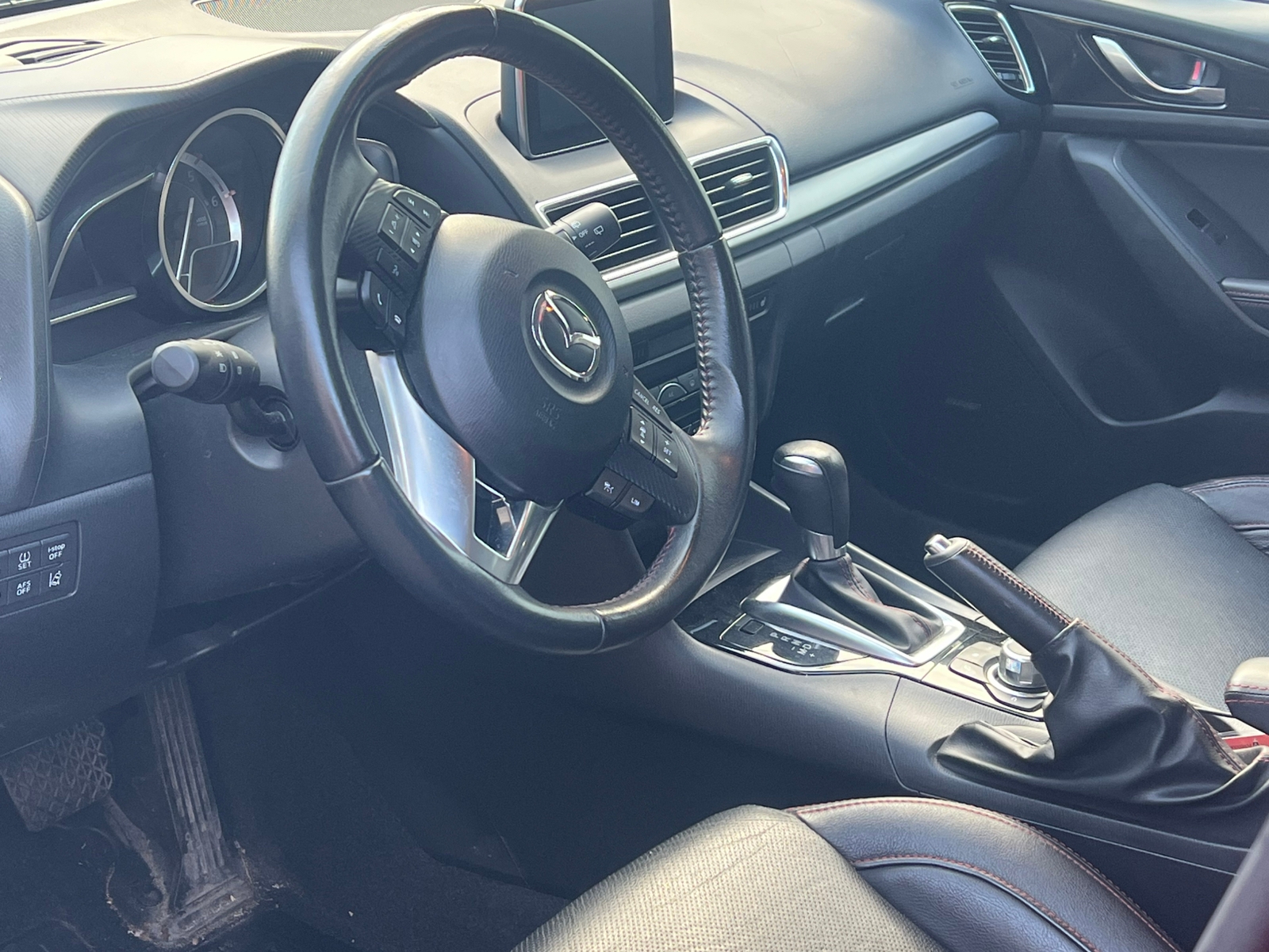 Mazda 3 Sport 2.2 SKYACTIV-D Automatisk 2015, bild 4/8