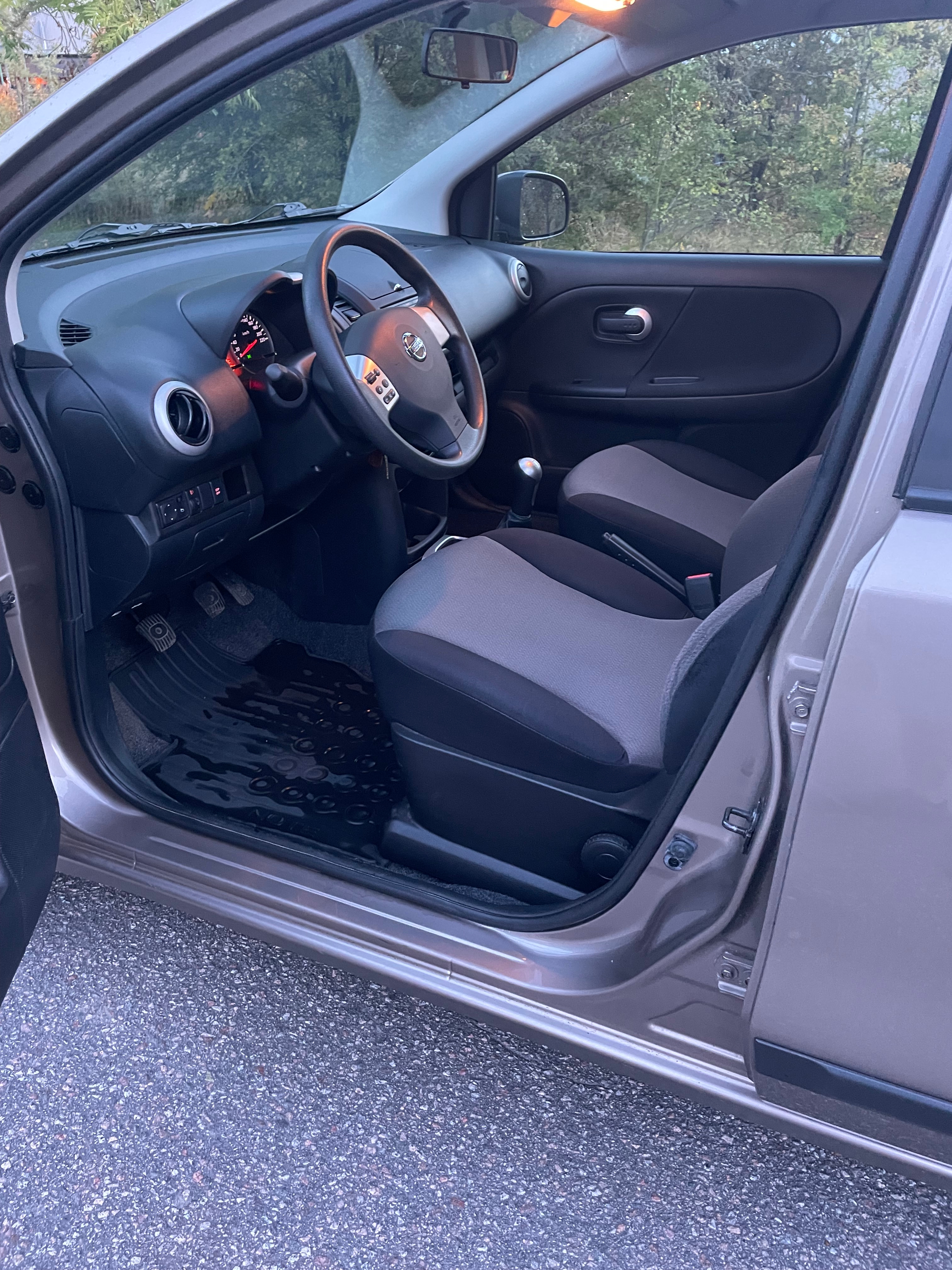 Nissan Note 1.4 Manuell 2012, kuva 3/5