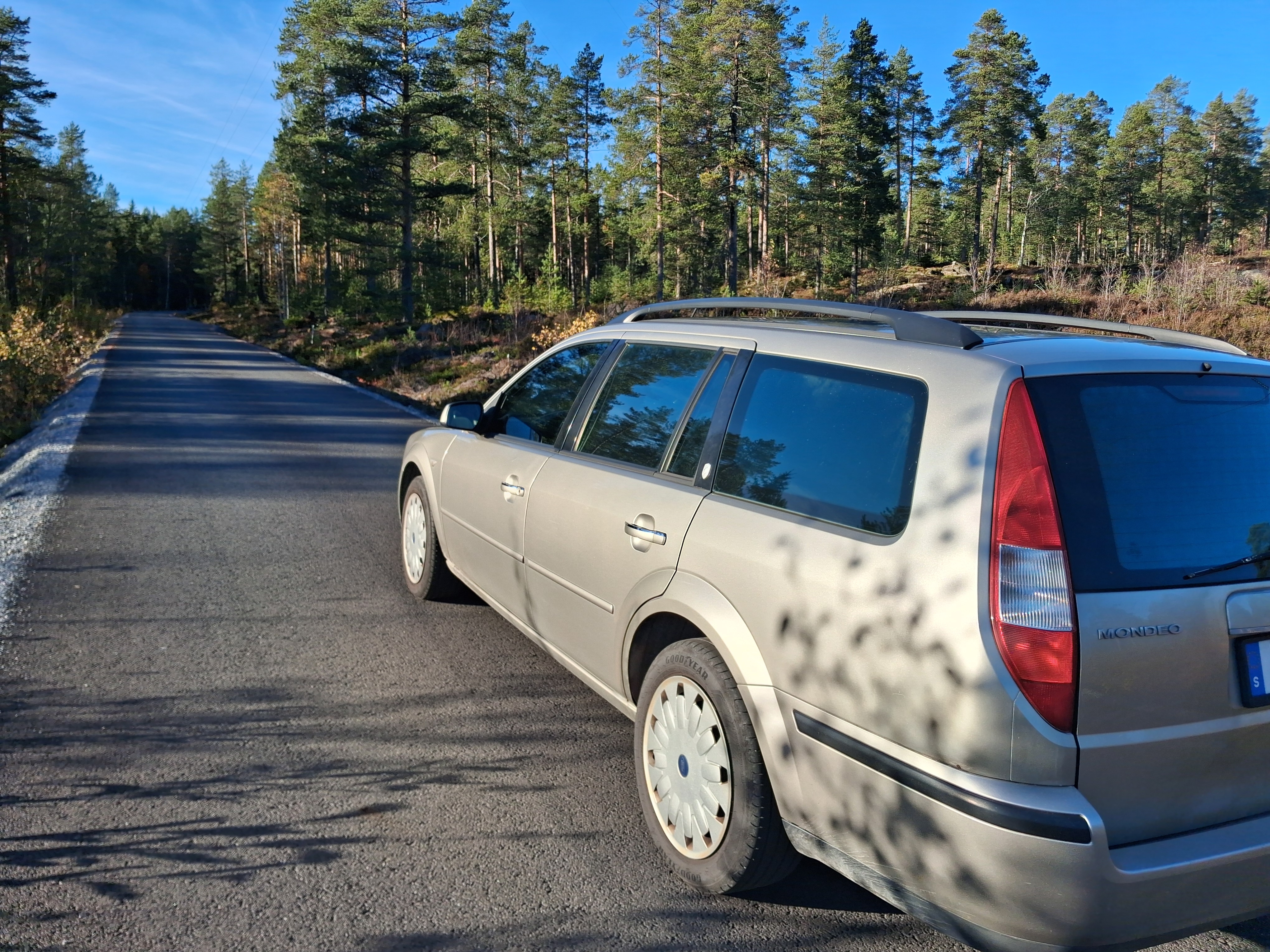 Ford Mondeo Kombi 2.0 Manuell 2005, kuva 3/5