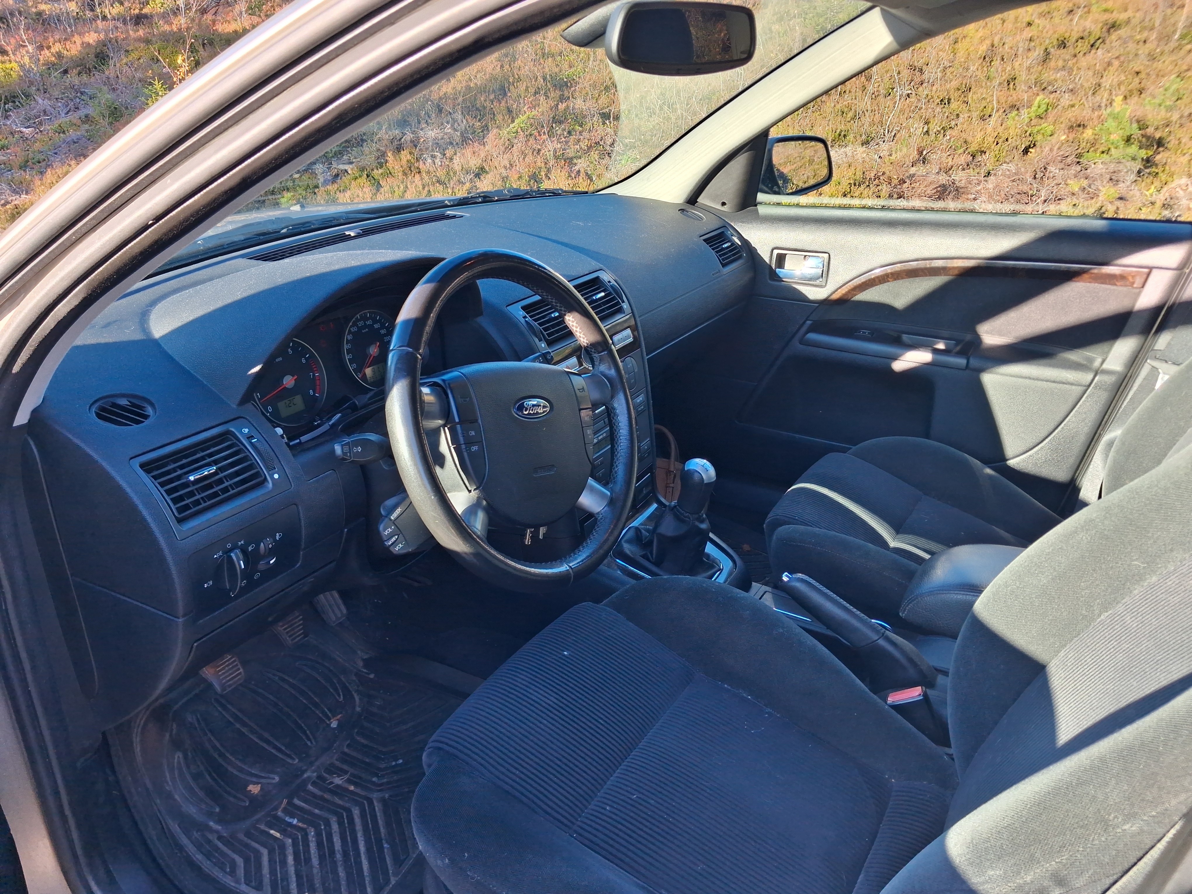 Ford Mondeo Kombi 2.0 Manuell 2005, kuva 4/5