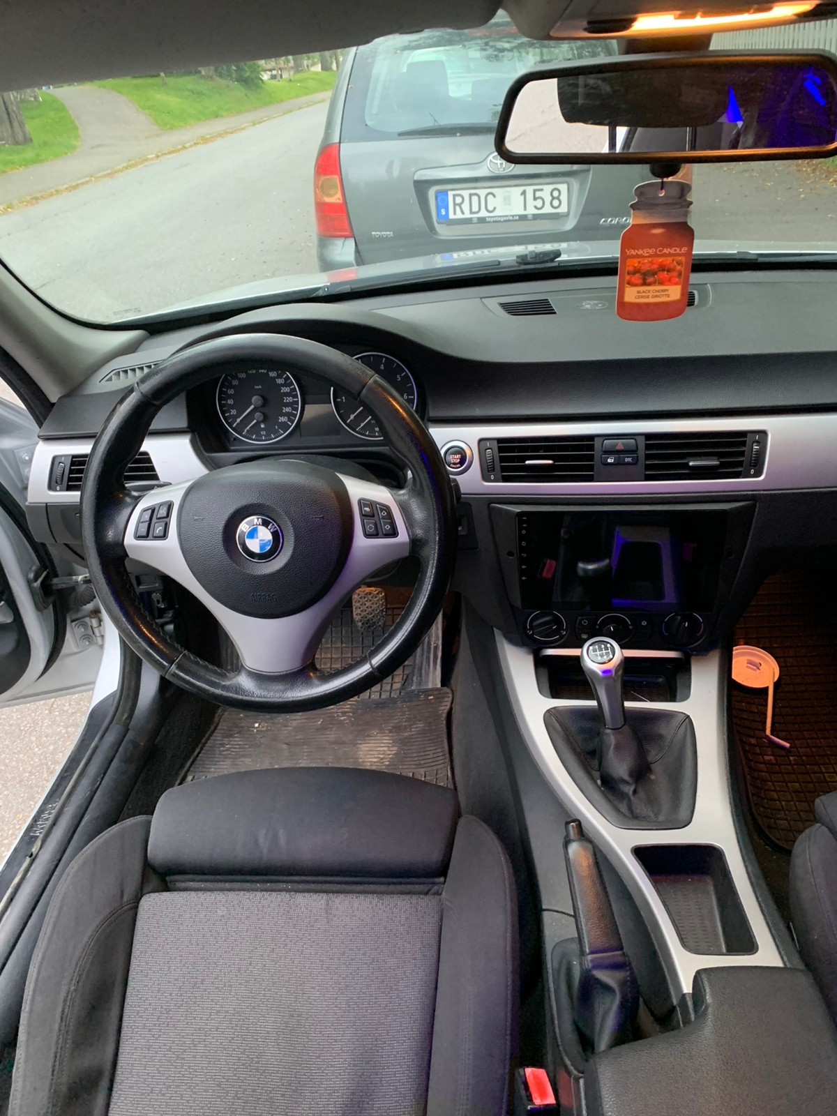 BMW 320 i Sedan Manuell 2007, photo 4/6