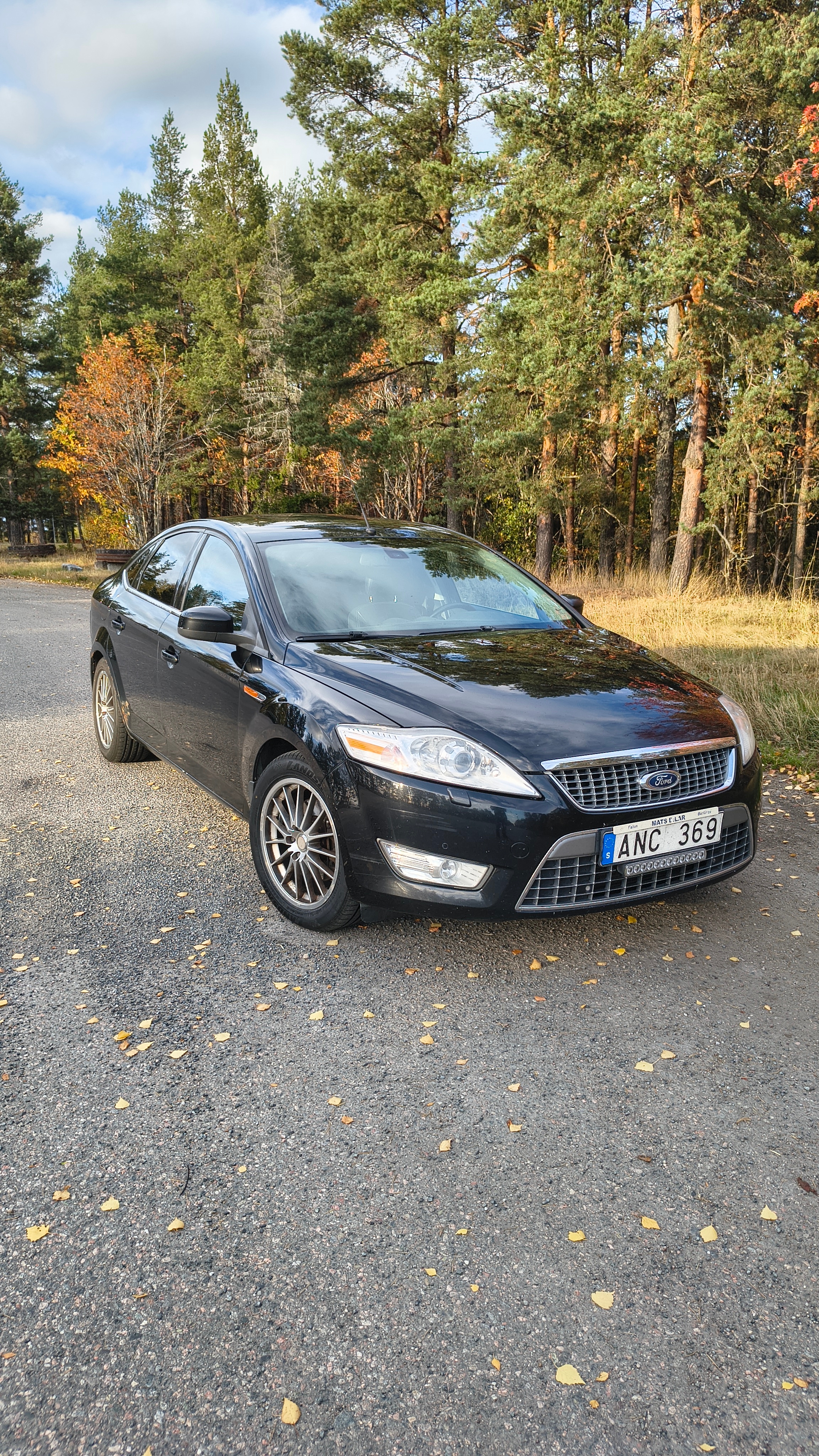 Ford Mondeo Halvkombi 2.2 TDCi Manuell 2009, bild 7/10