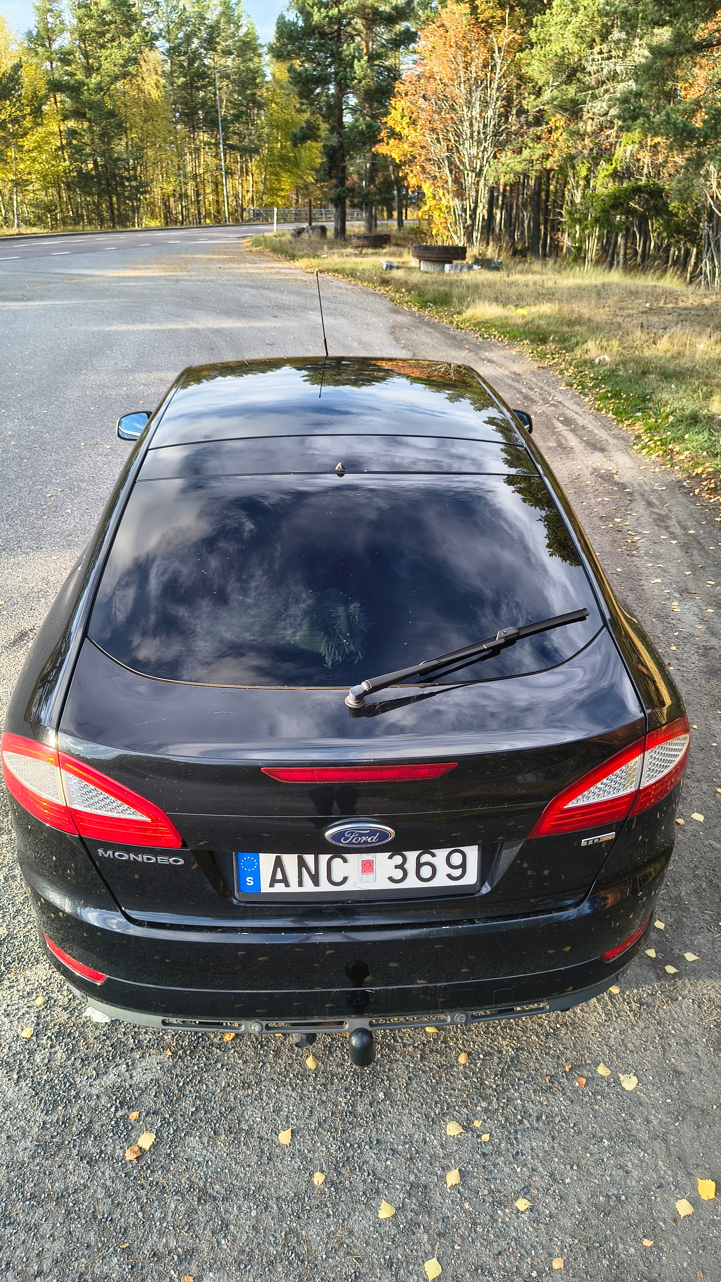 Ford Mondeo Halvkombi 2.2 TDCi Manuell 2009, bild 5/10