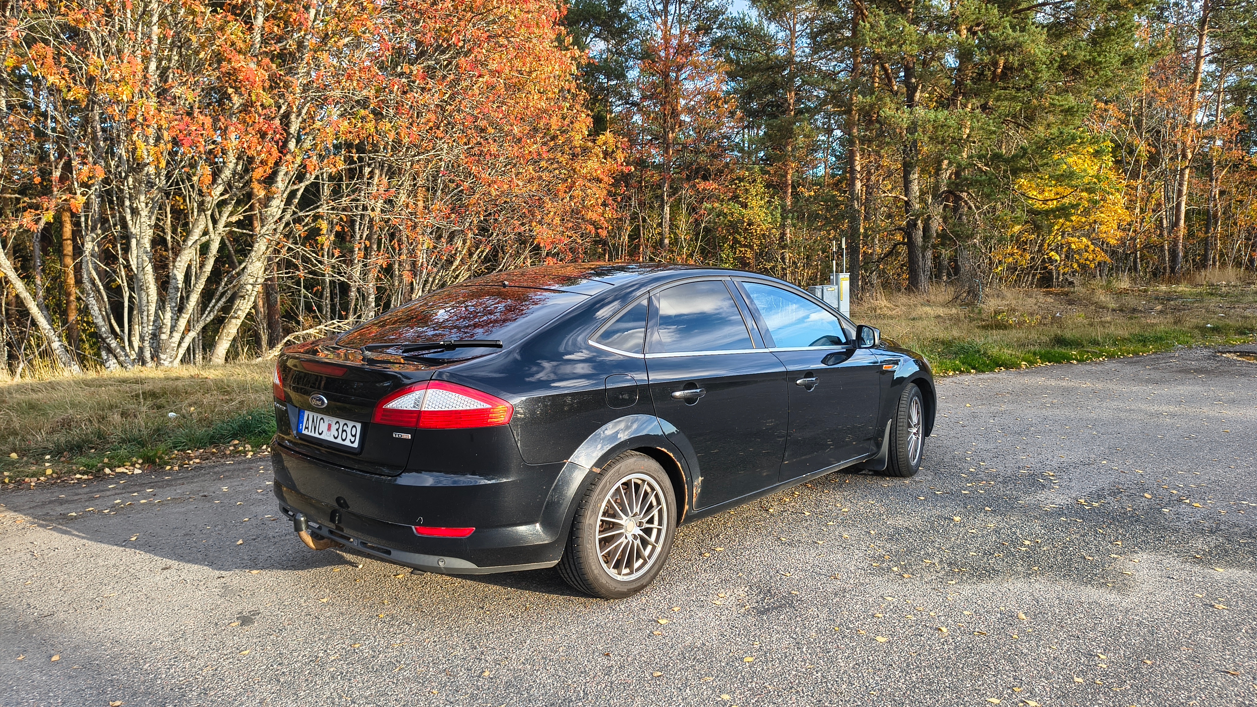 Ford Mondeo Halvkombi 2.2 TDCi Manuell 2009, bild 3/10