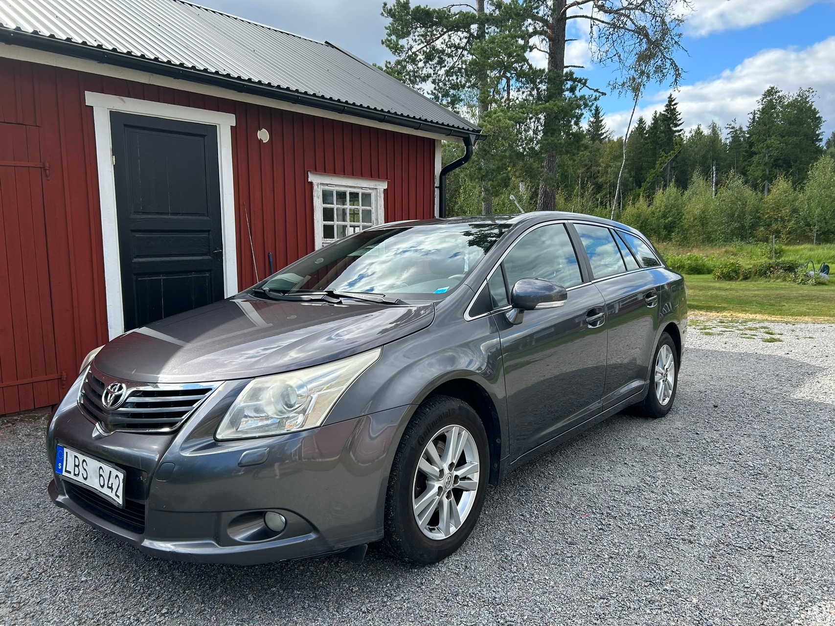 Toyota Avensis 2010, photo 2/4
