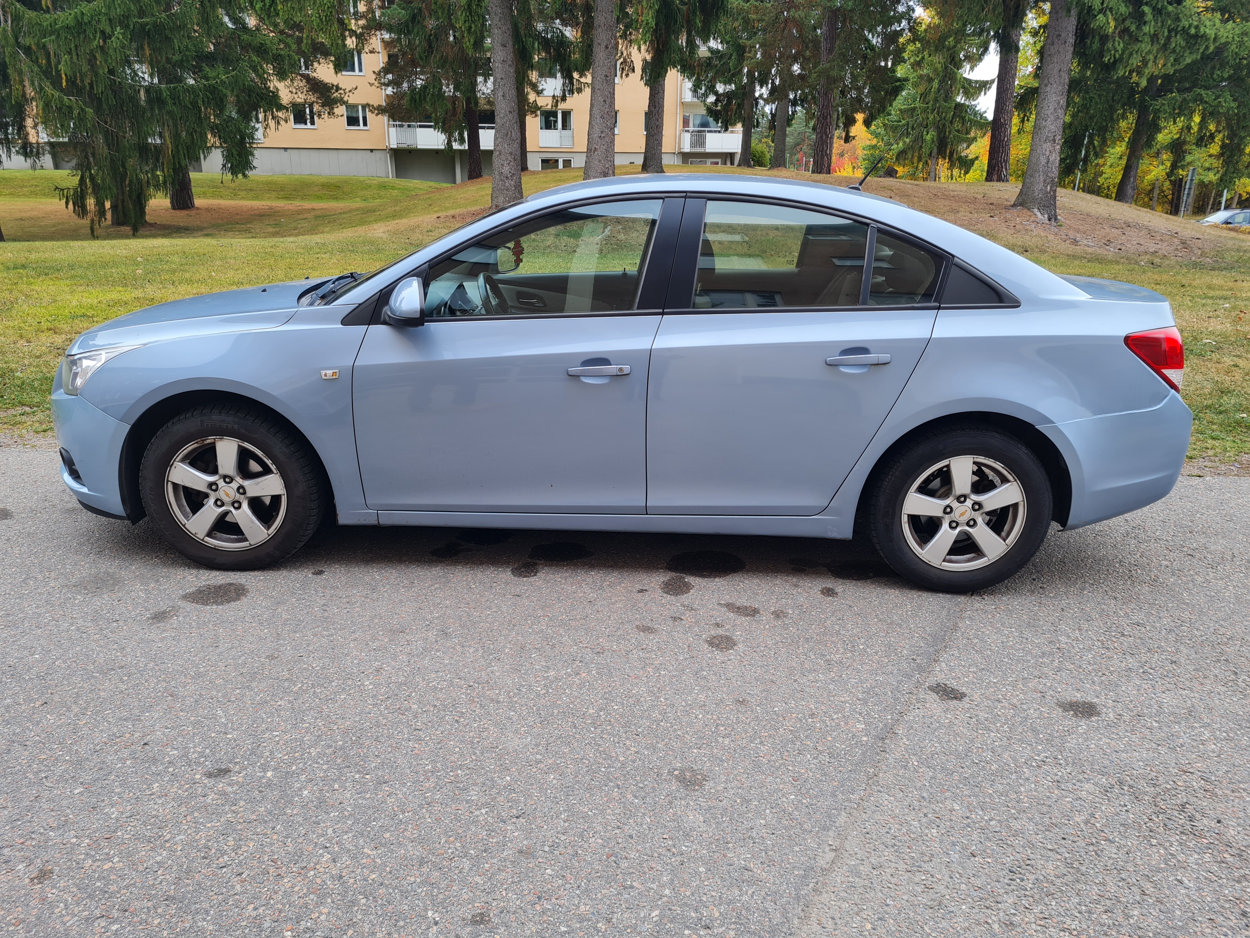 Chevrolet Cruze 1.6 Manuell 2010, bild 3/10