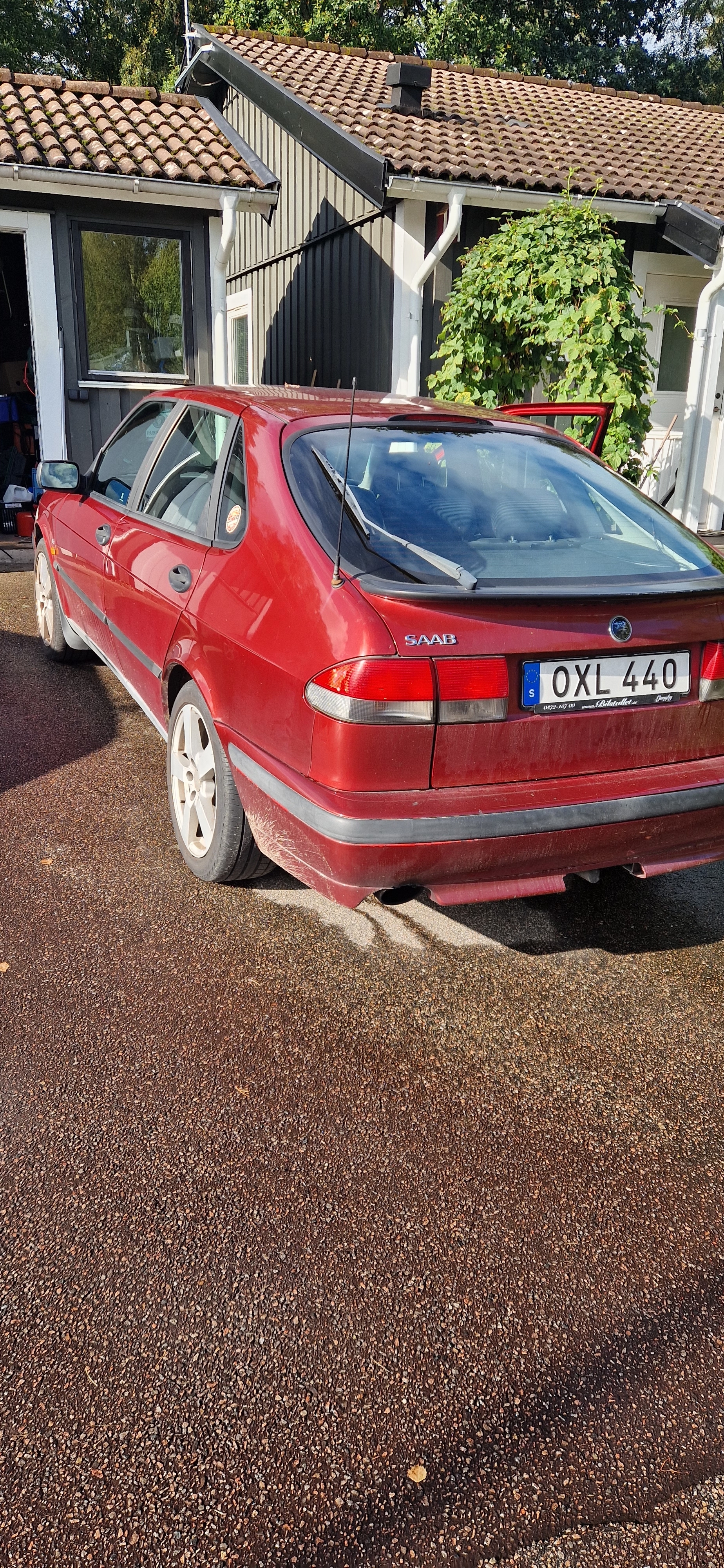 Saab 9-3 5-dörrar 2.0 Turbo Manuell 1999, photo 2/7