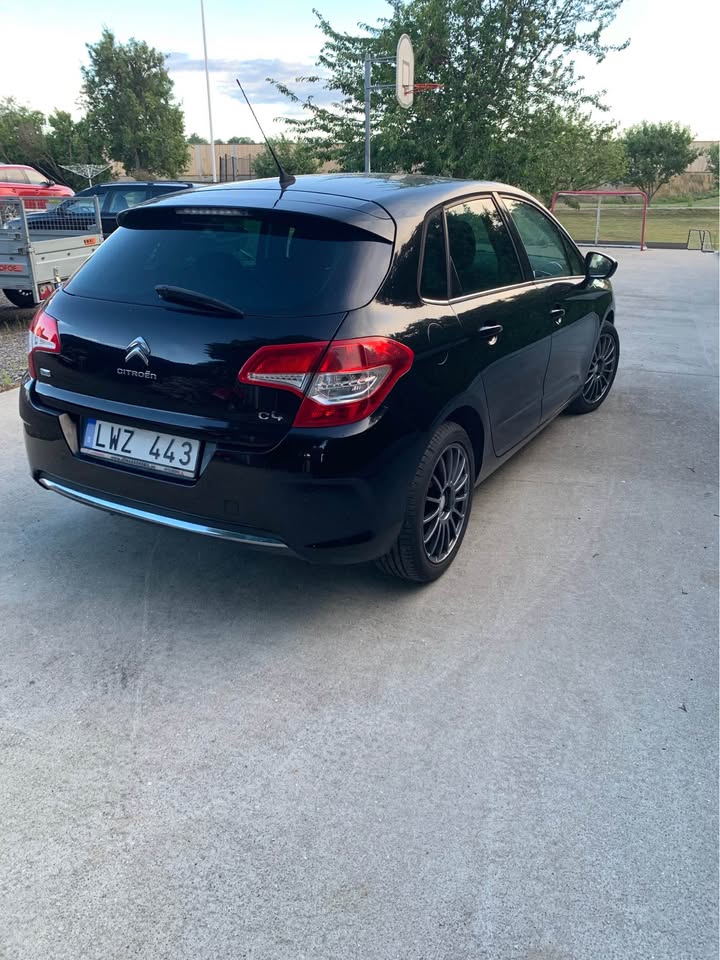 Citroen C4 1.6 HDi Manuell 2011, bild 2/6