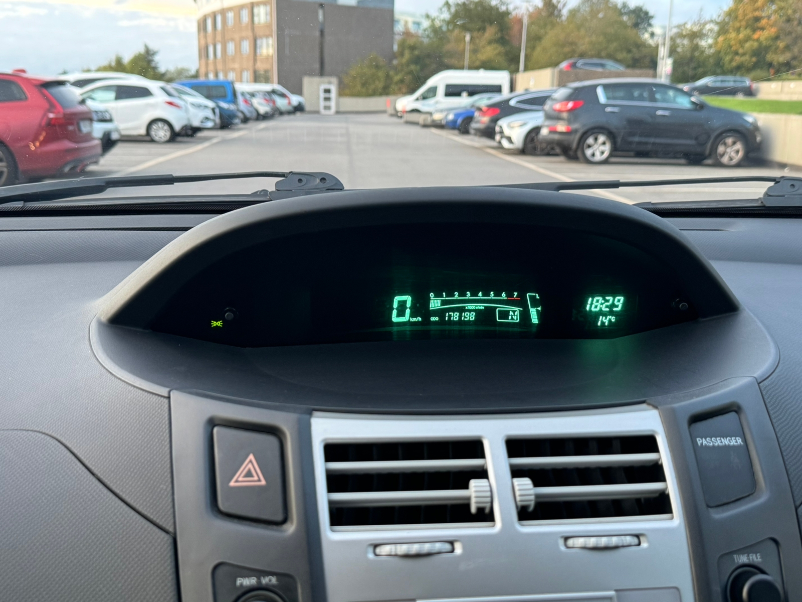 Toyota Yaris 2006, bild 6/10