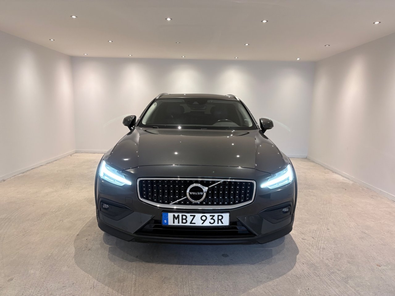 Volvo V60 Cross Country 2021, bild 2/10