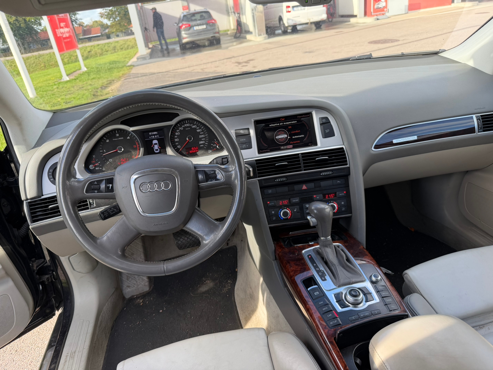 Audi A6 Sedan 3.0 TDI quattro TipTronic 2011, photo 6/6