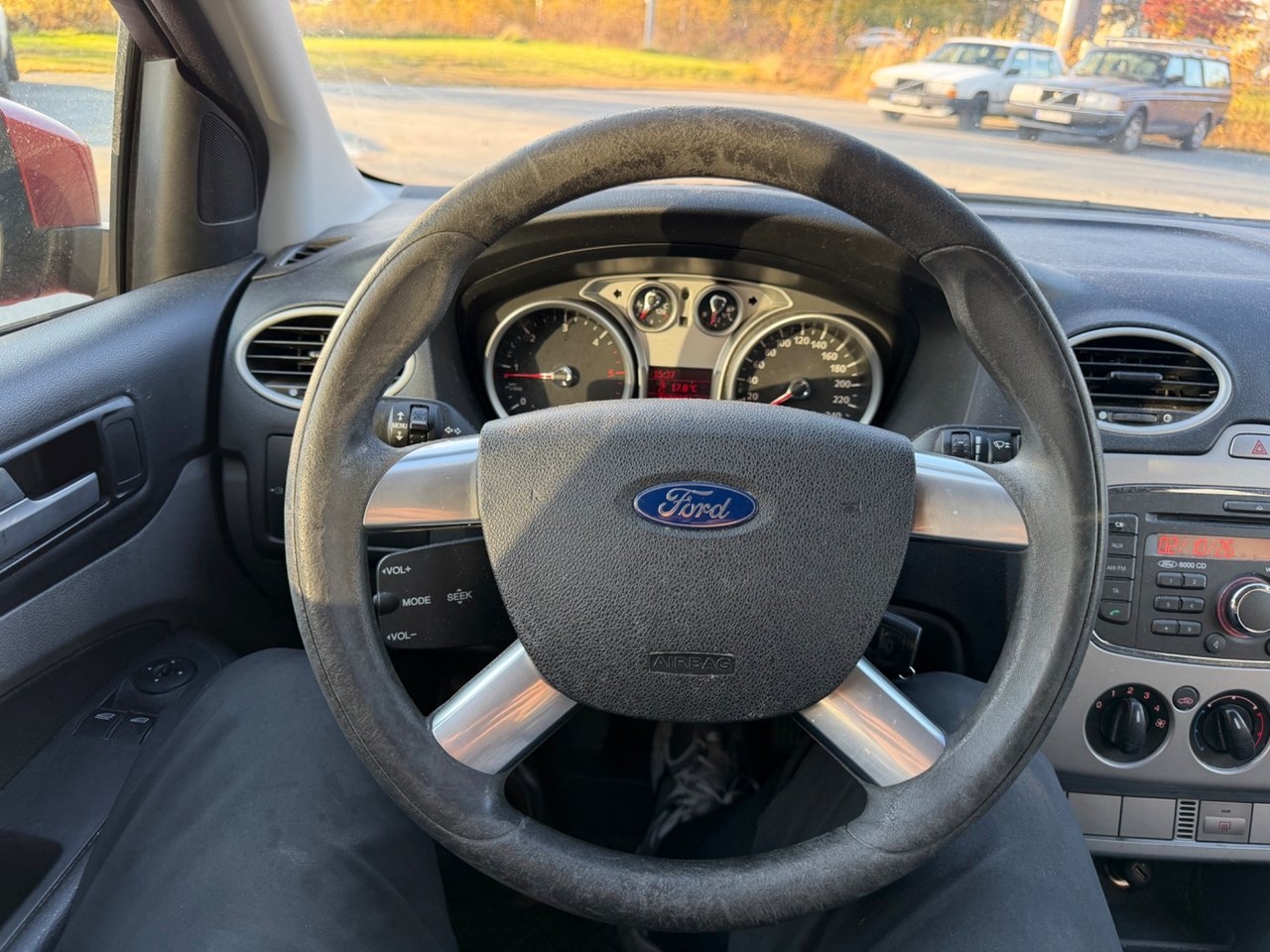 Ford Focus 2010, photo 3/8