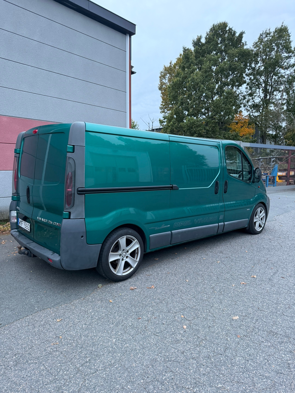 Opel Vivaro 2.5 CDTI 2005, bild 2/3