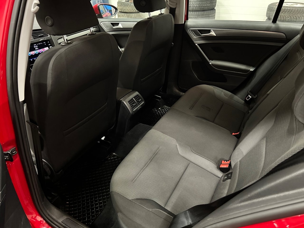 Volkswagen Golf 2018, photo 7/10