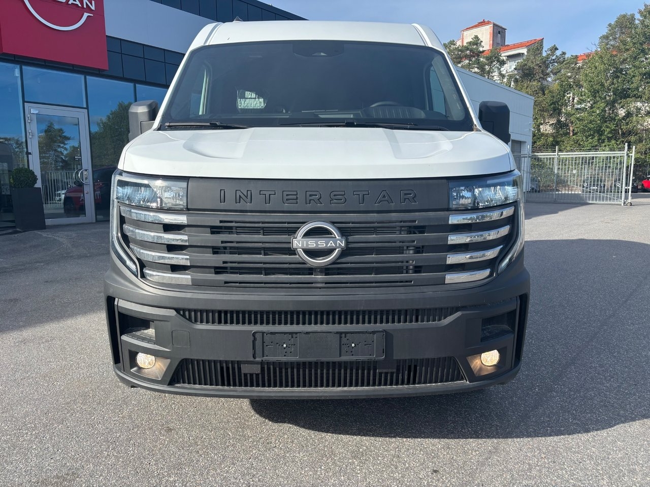 Nissan Interstar 2026, bild 2/8