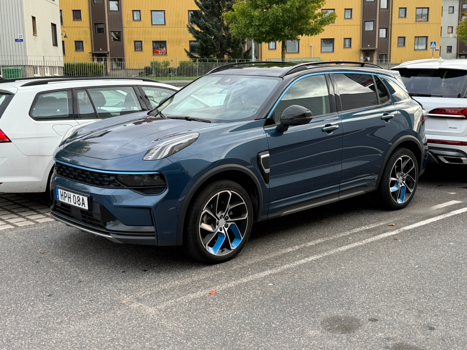 Lynk & Co 01