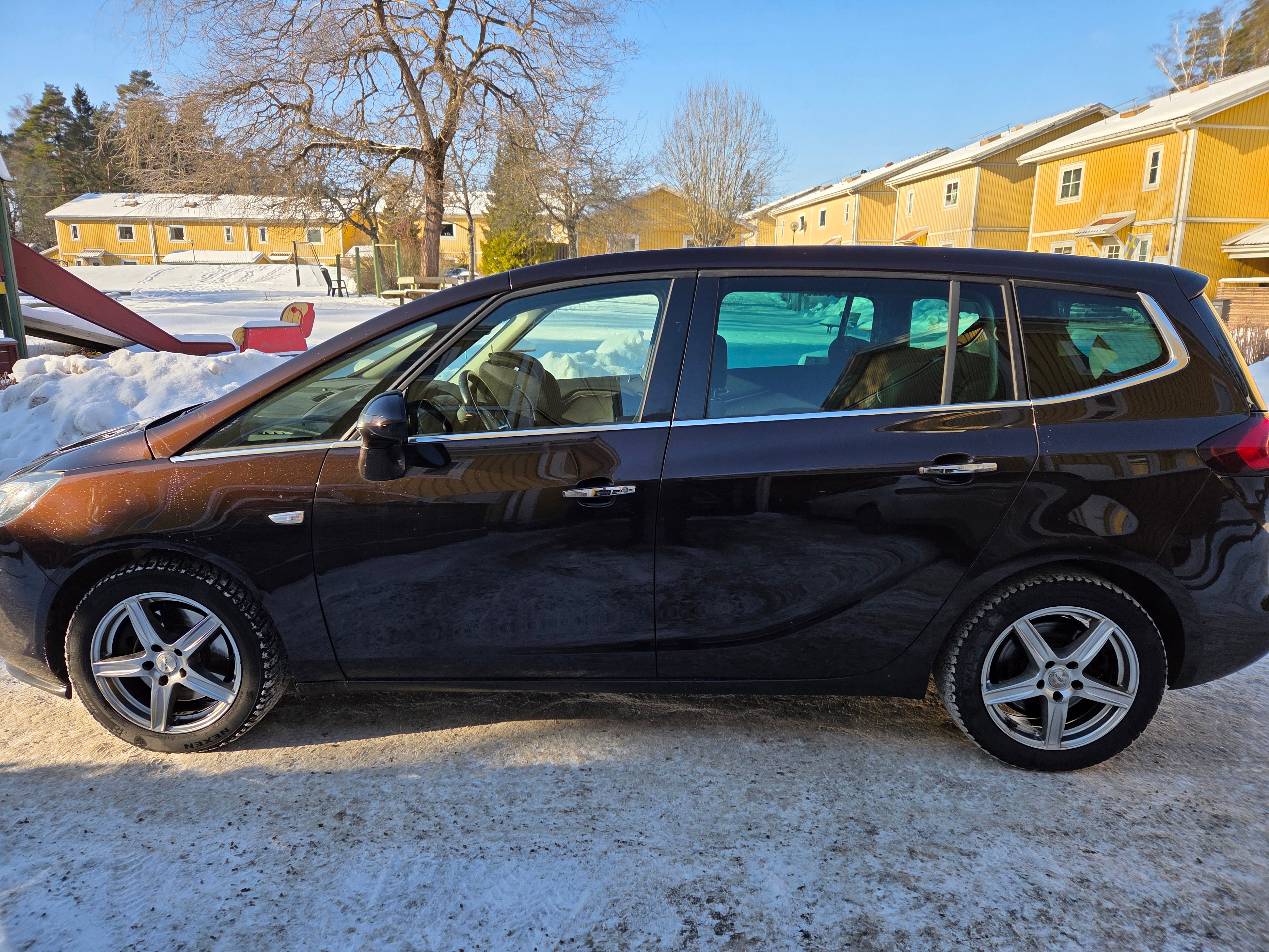 Opel Zafira Tourer 2013, photo 2/10