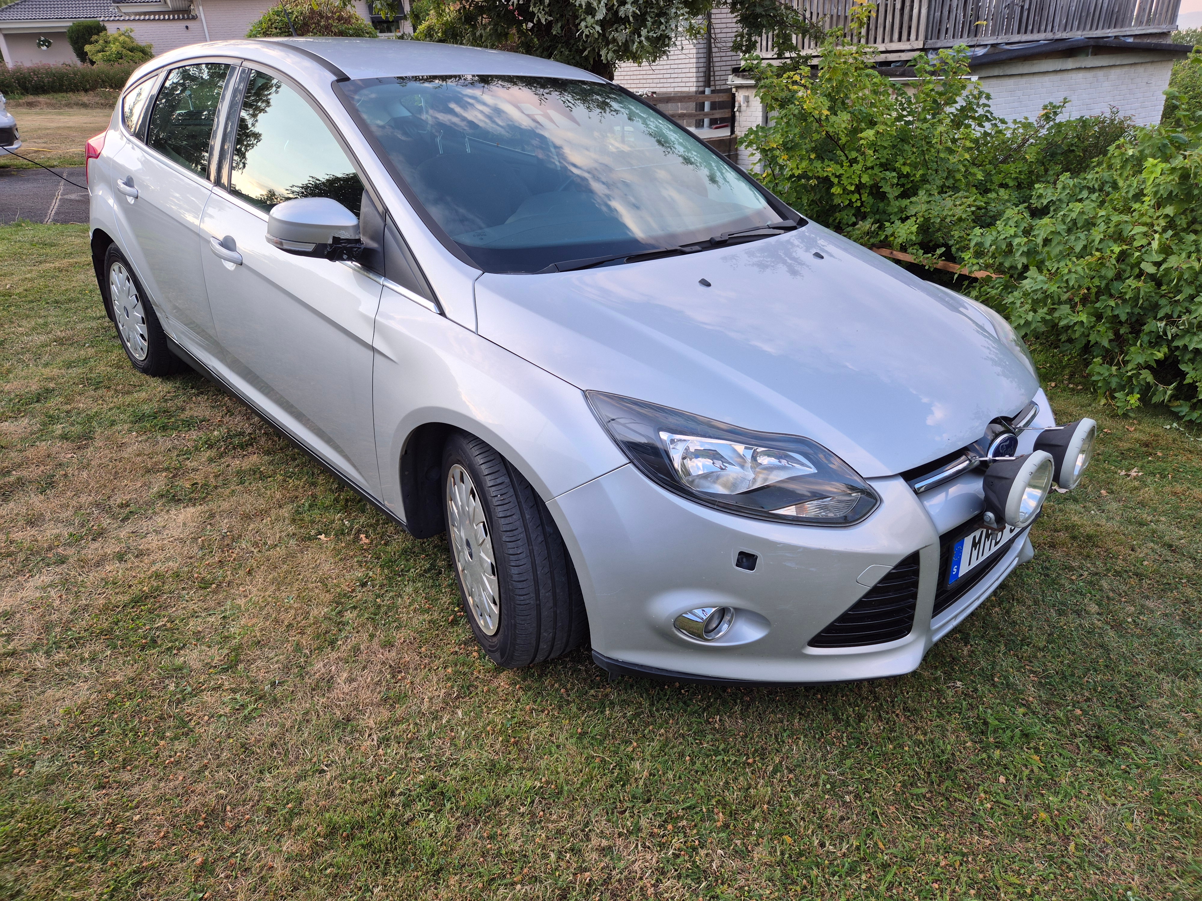 Ford Focus 1.6 TDCi ECOnetic Manuell 2014, kuva 2/10