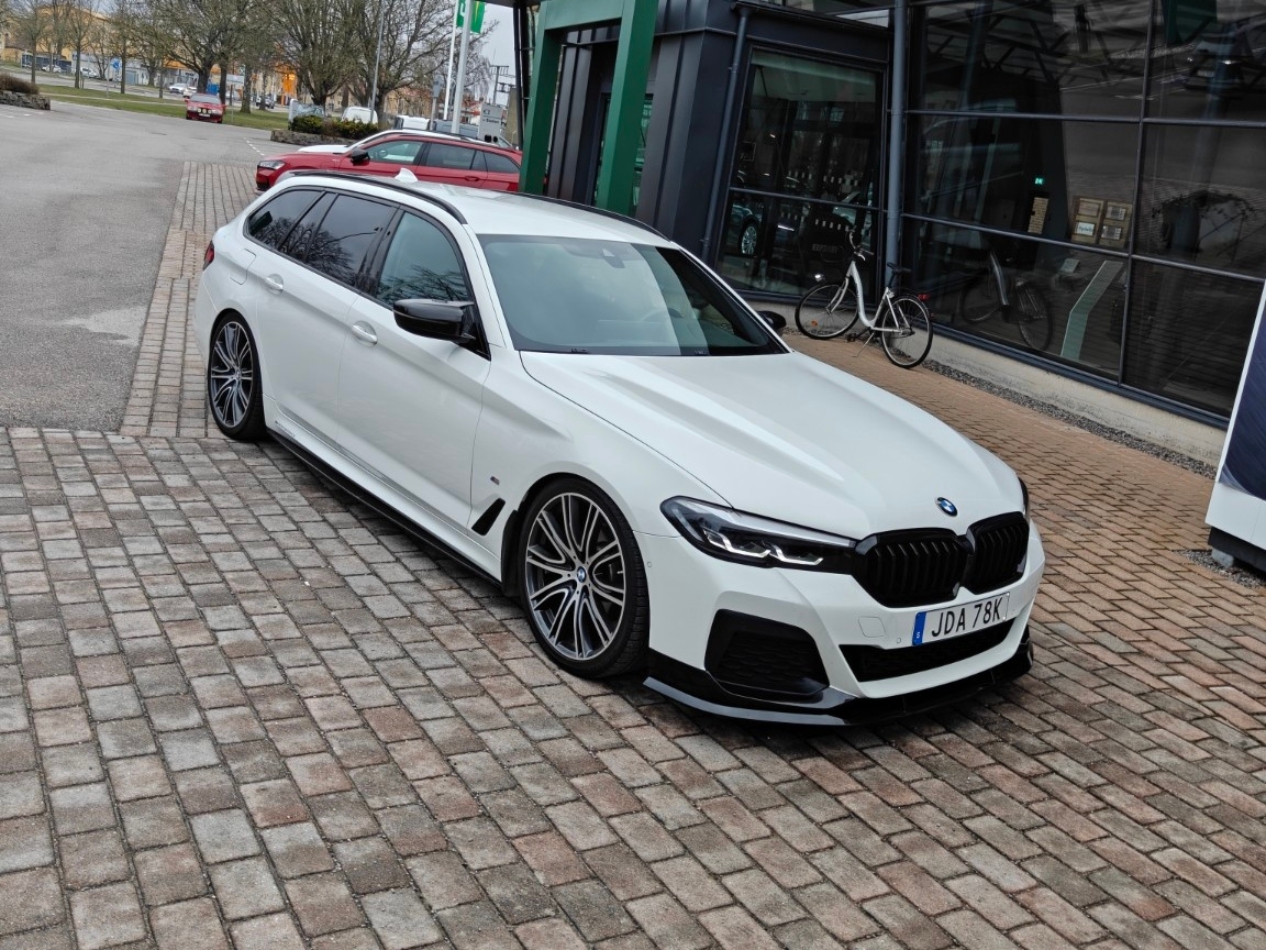 BMW 520 d xDrive Touring Steptronic 2021, photo 3/7