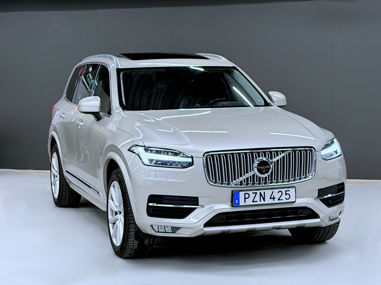 Volvo XC90 2016, photo 4/10