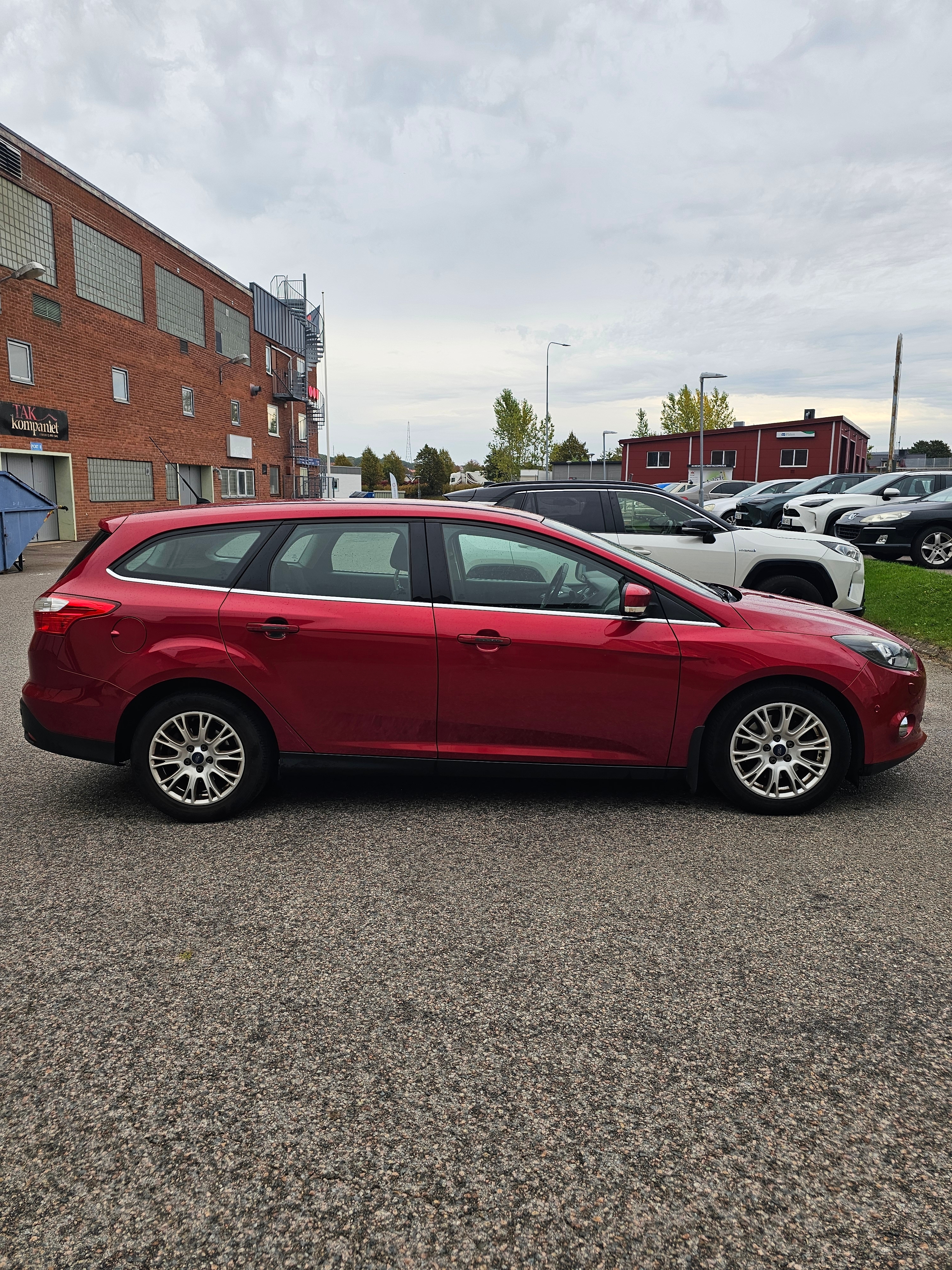 Ford Focus Kombi 1.6 TDCi Manuell 2012, kuva 4/9