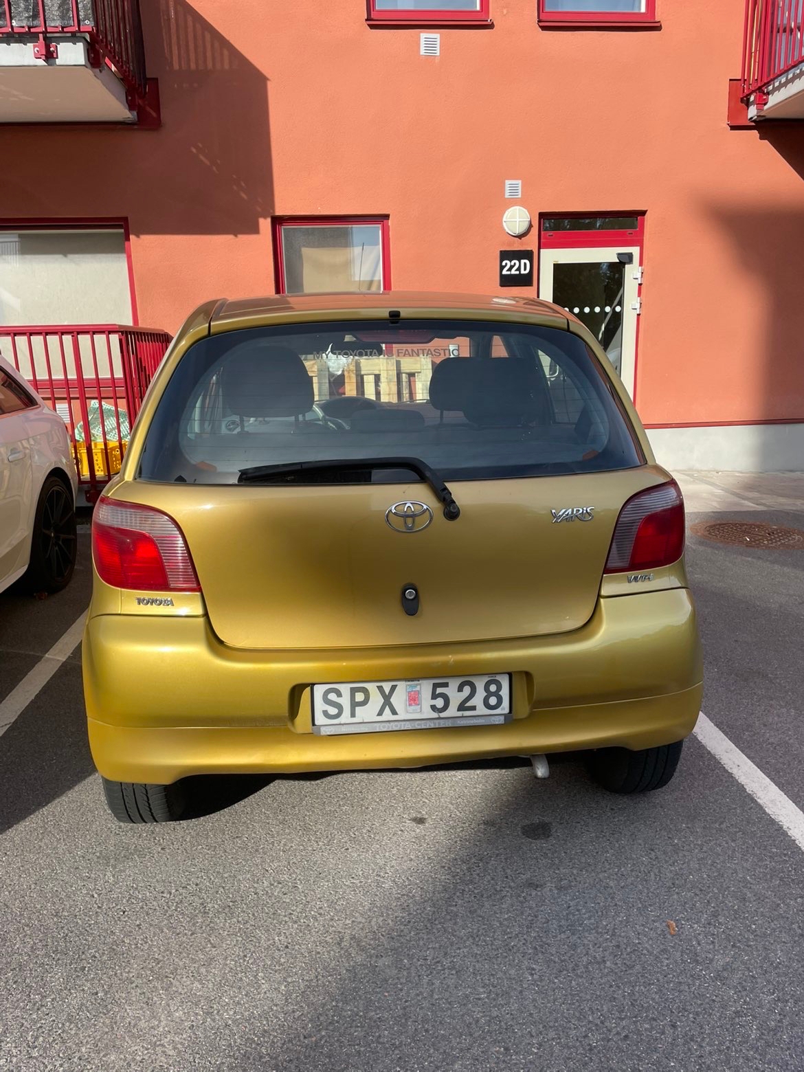 Toyota Yaris 5-dörrar 1.3 VVT-i Manuell 2002, photo 3/4