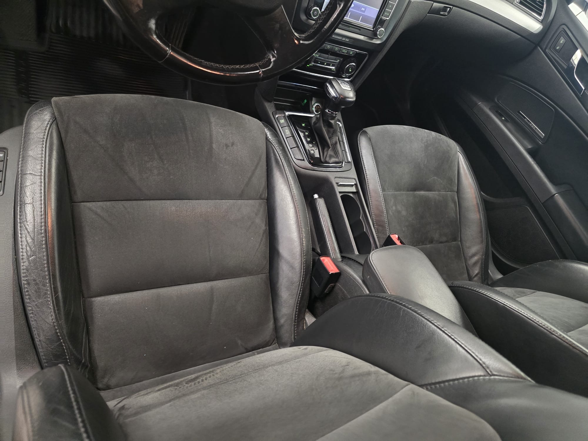 Skoda Superb 1.8 TSI DSG Sekventiell 2010, bild 5/7