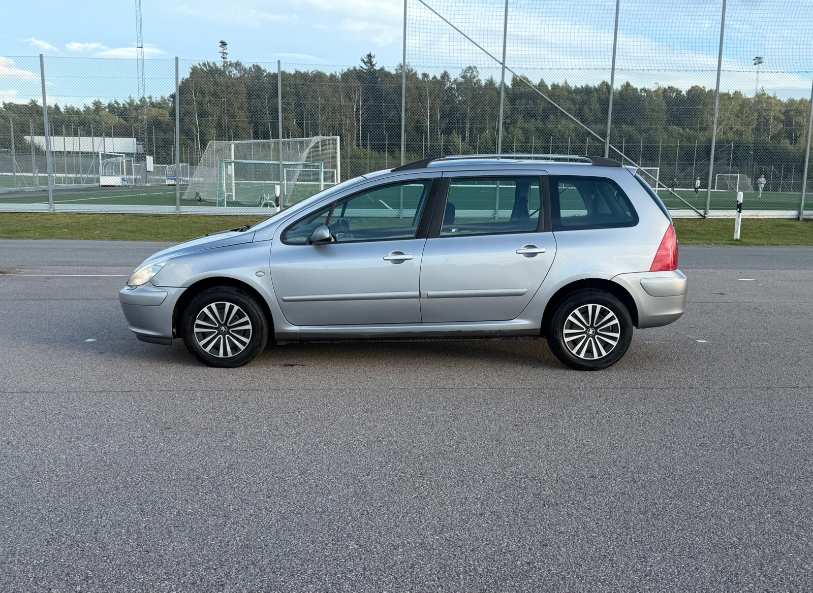 Peugeot 307 SW 2.0 Automatisk 2004, kuva 2/7