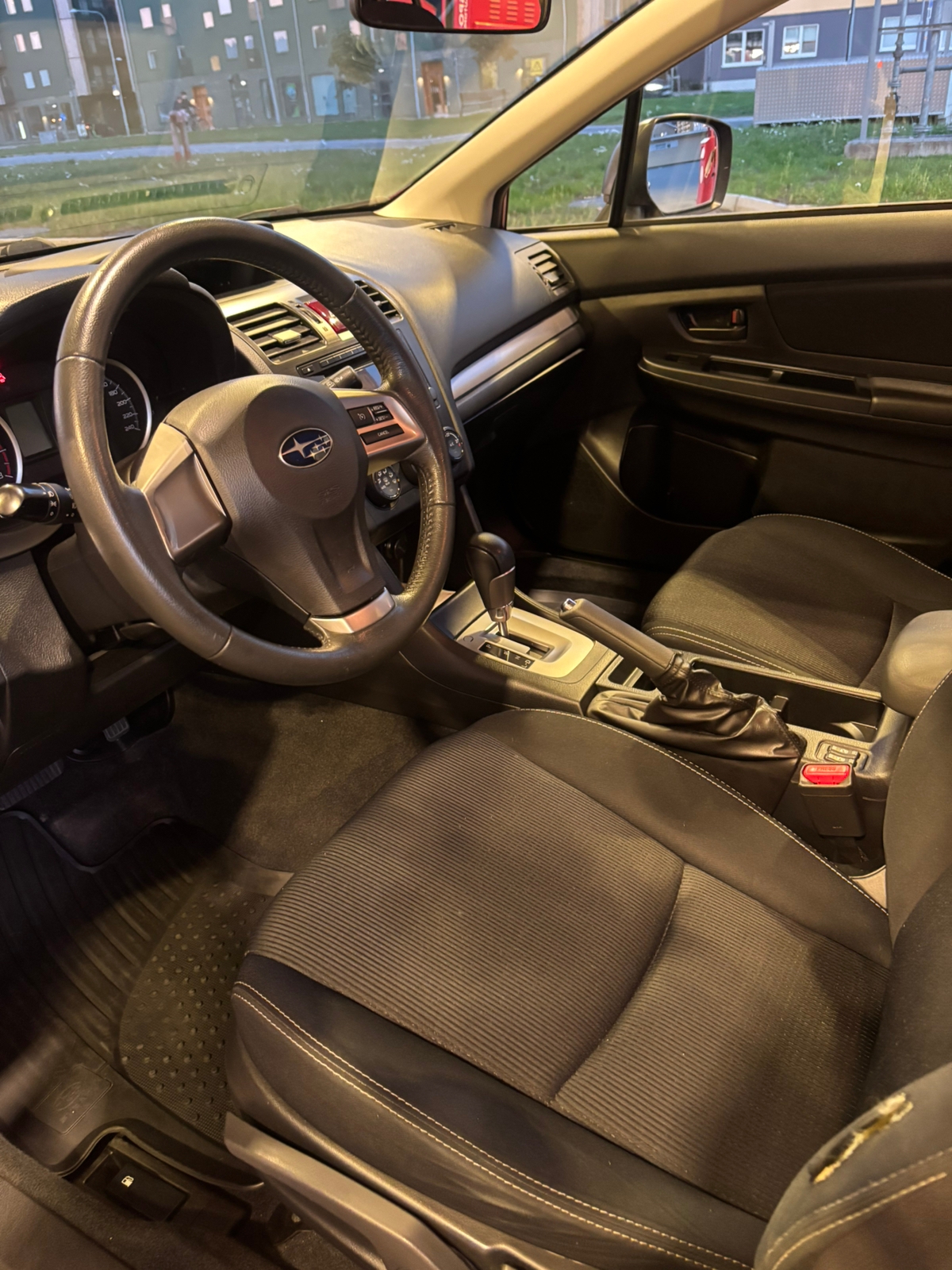 Subaru XV 1.6 4WD Lineartronic 2014, photo 5/8
