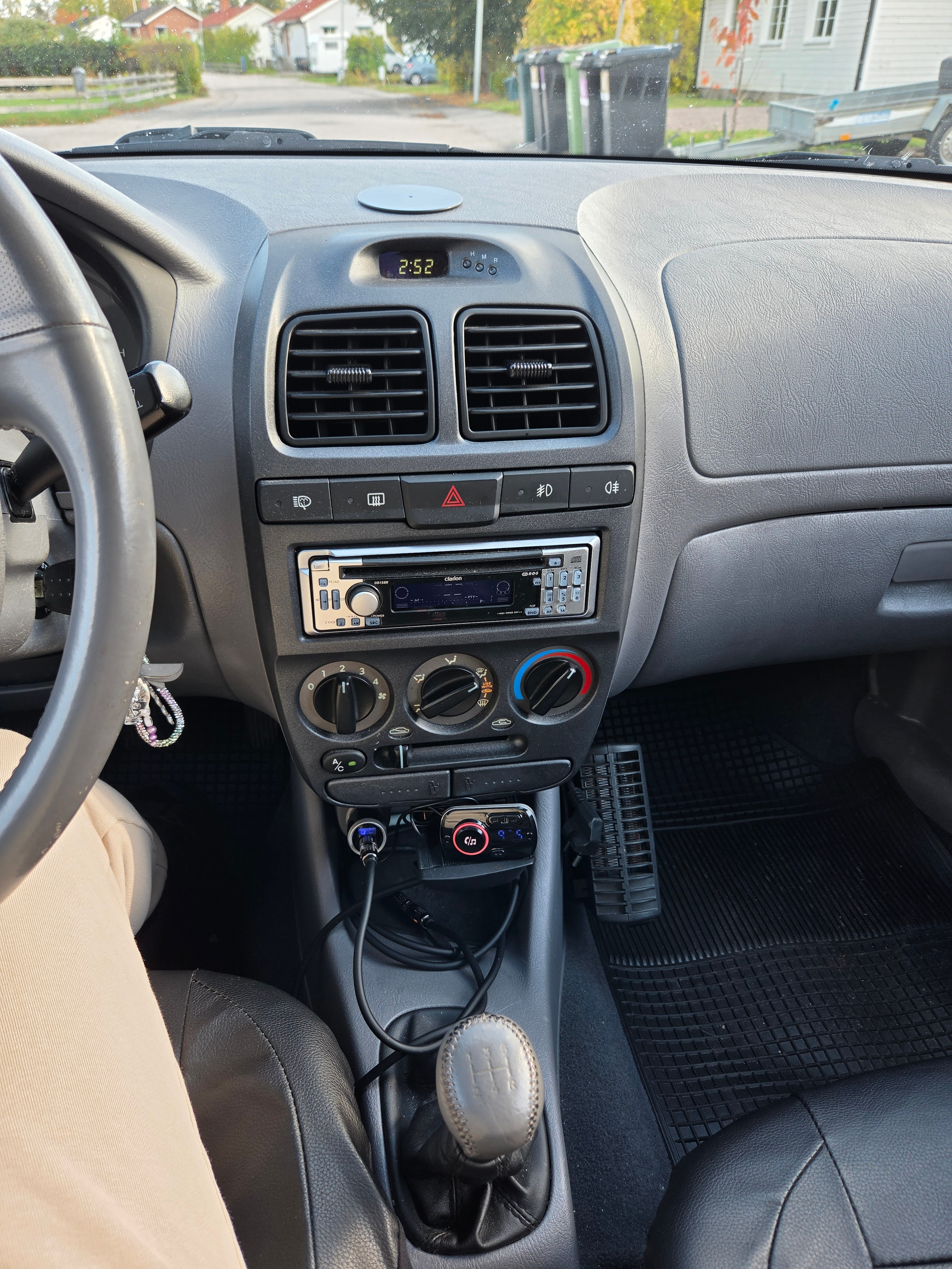 Hyundai Accent 5-dörrar 1.6 Manuell 2005, bild 7/10