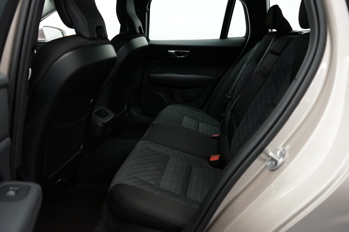 Volvo V60 B4 Bensin Core 2024, bild 7/10