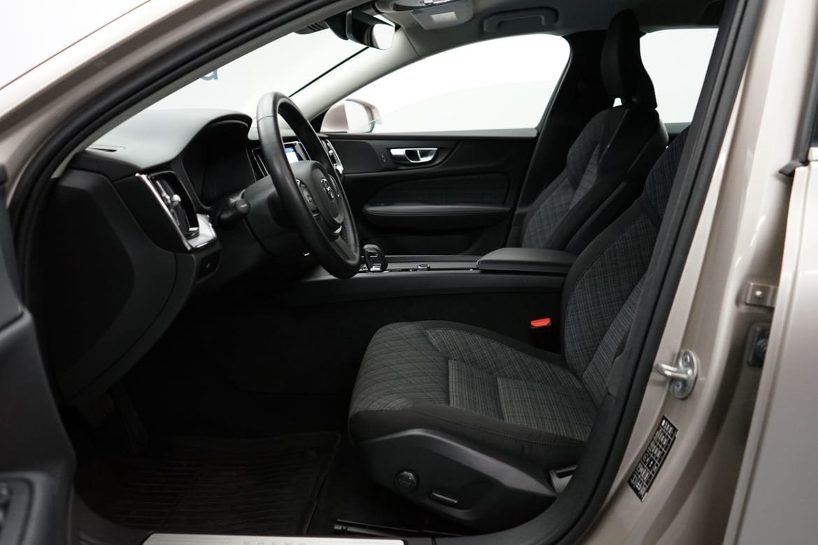 Volvo V60 B4 Bensin Core 2024, bild 5/10