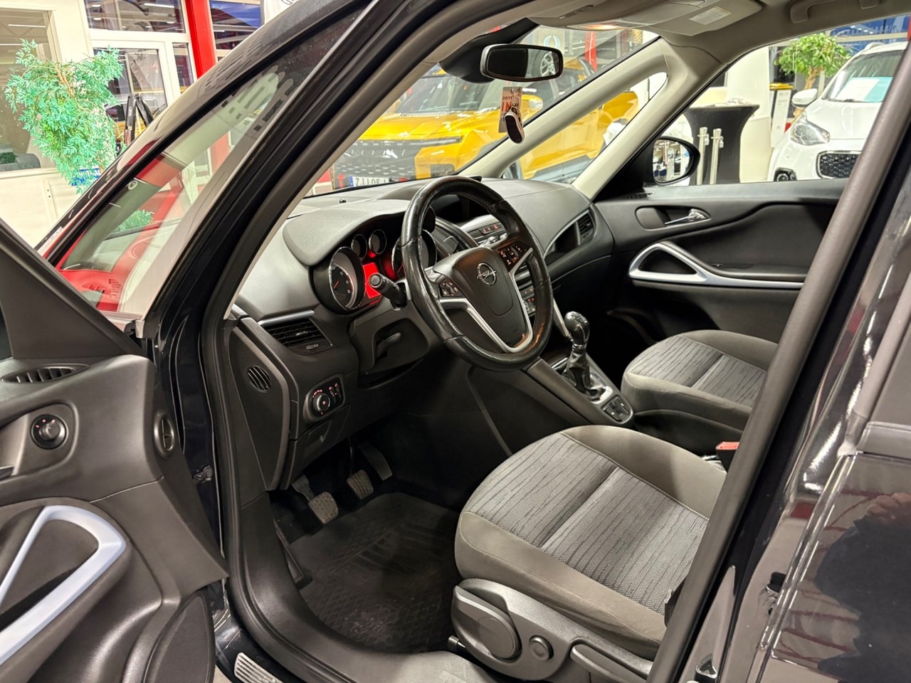 Opel Zafira Tourer 2015, photo 7/10