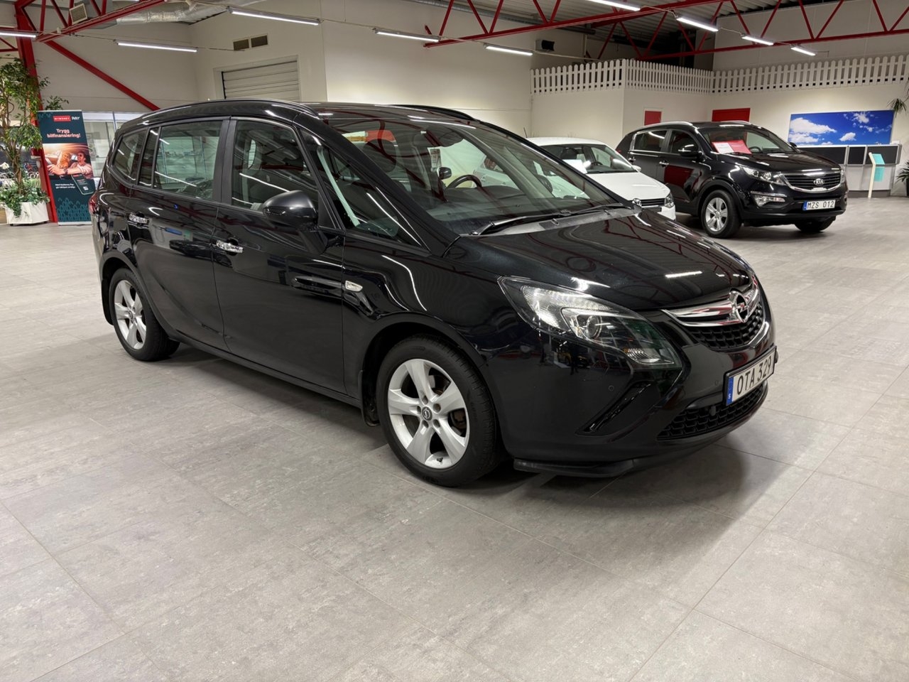 Opel Zafira Tourer 2015, photo 6/10
