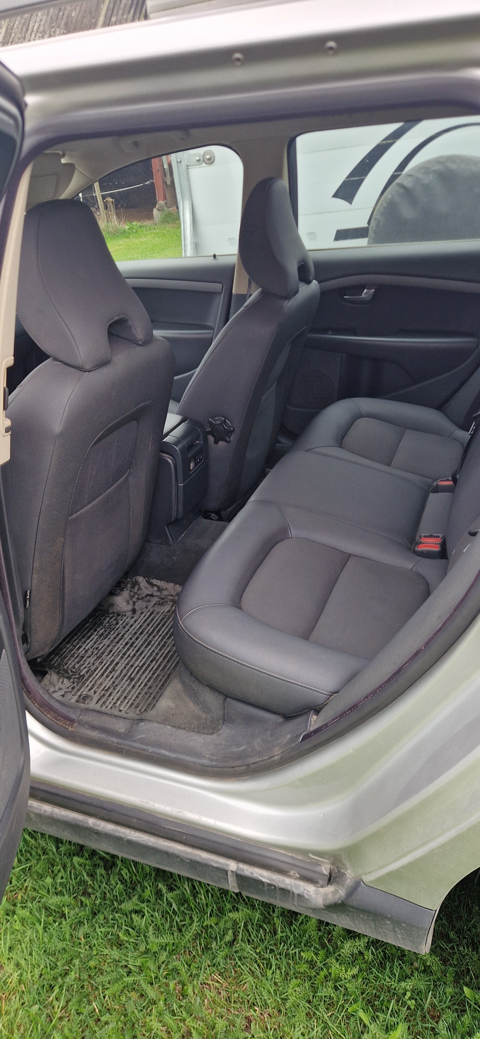 Volvo V70 2.4D Geartronic 2008, bild 4/4
