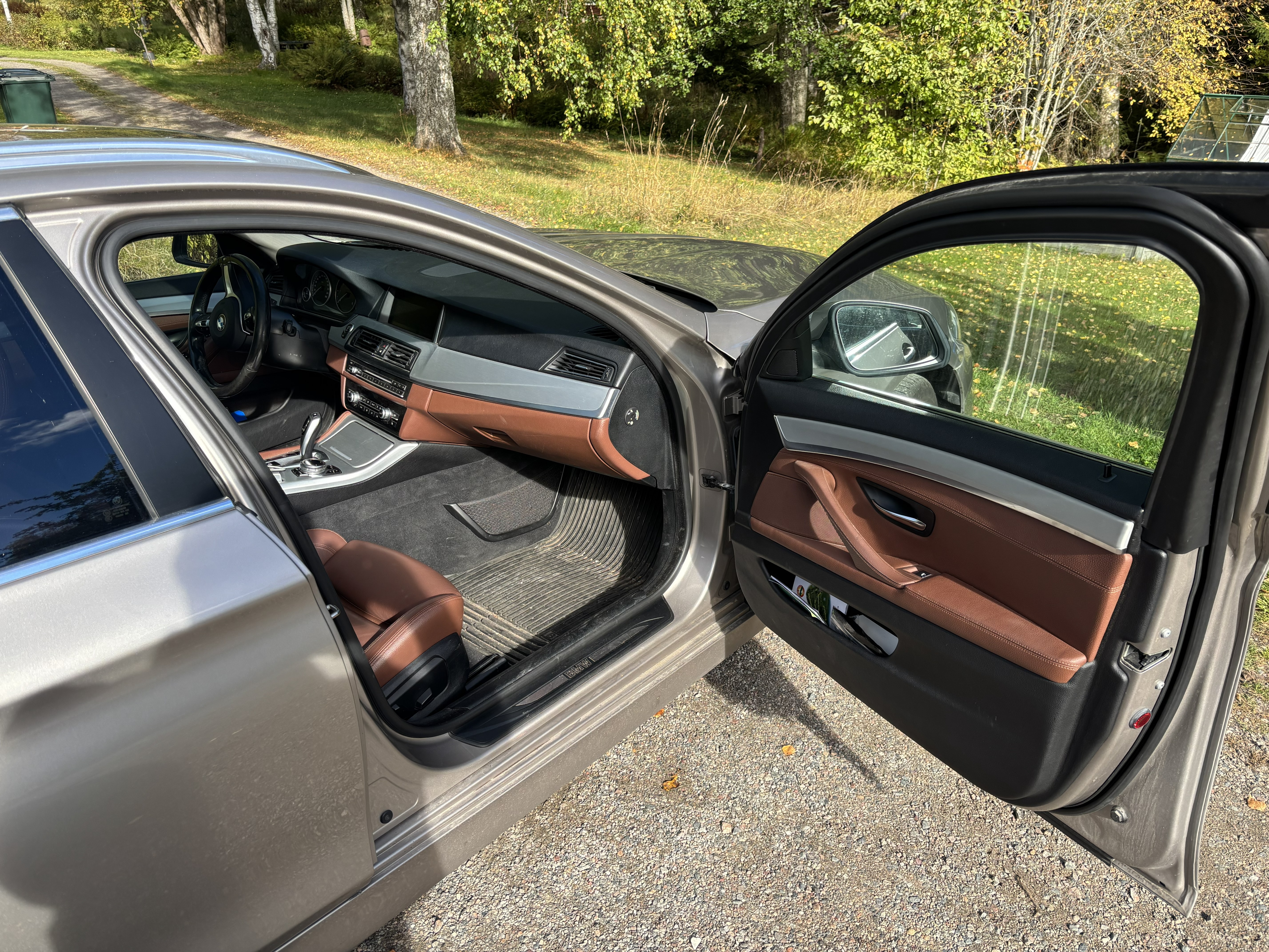 BMW 530 d xDrive Touring Steptronic 2014, photo 8/8