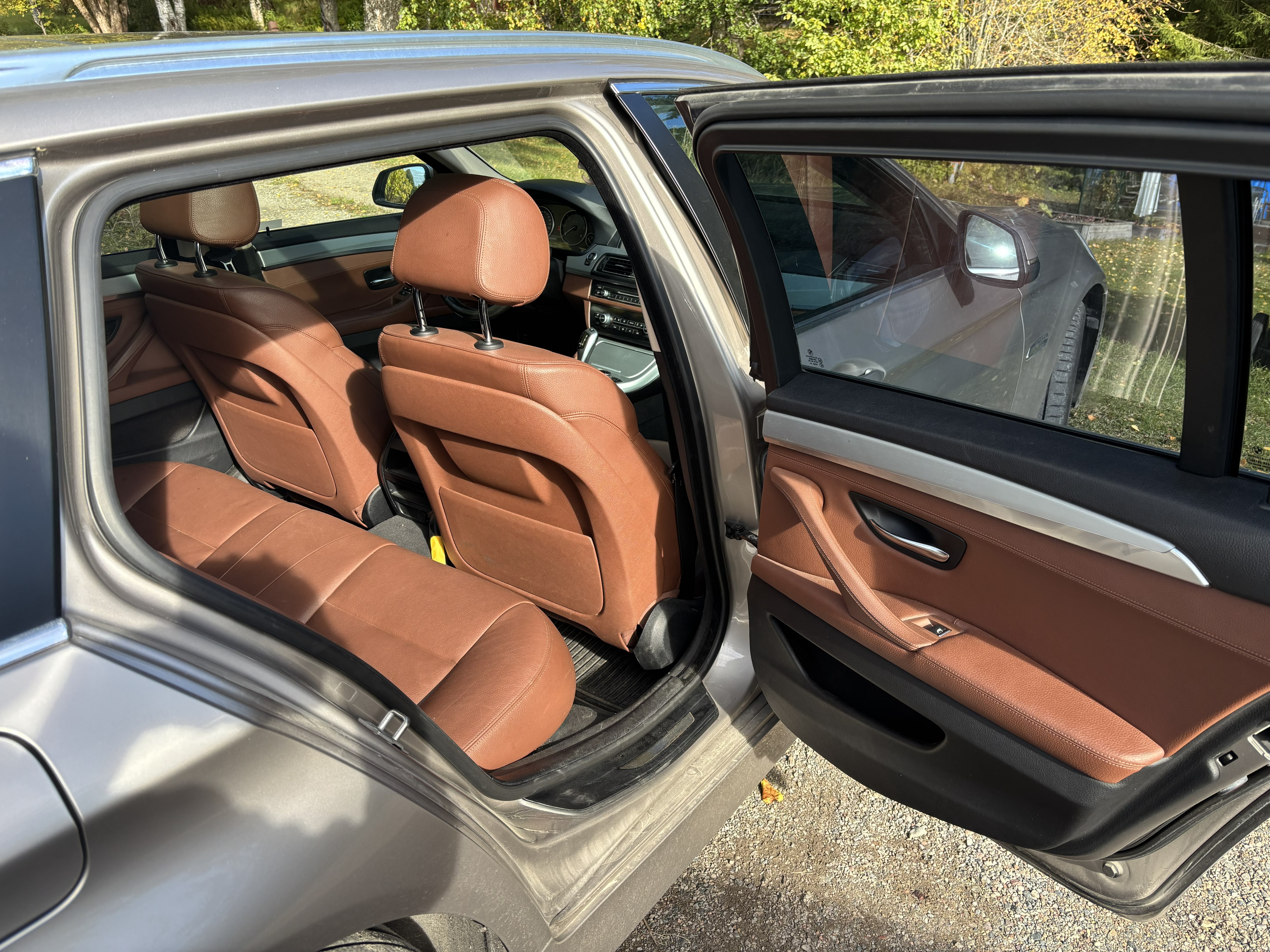 BMW 530 d xDrive Touring Steptronic 2014, photo 4/8