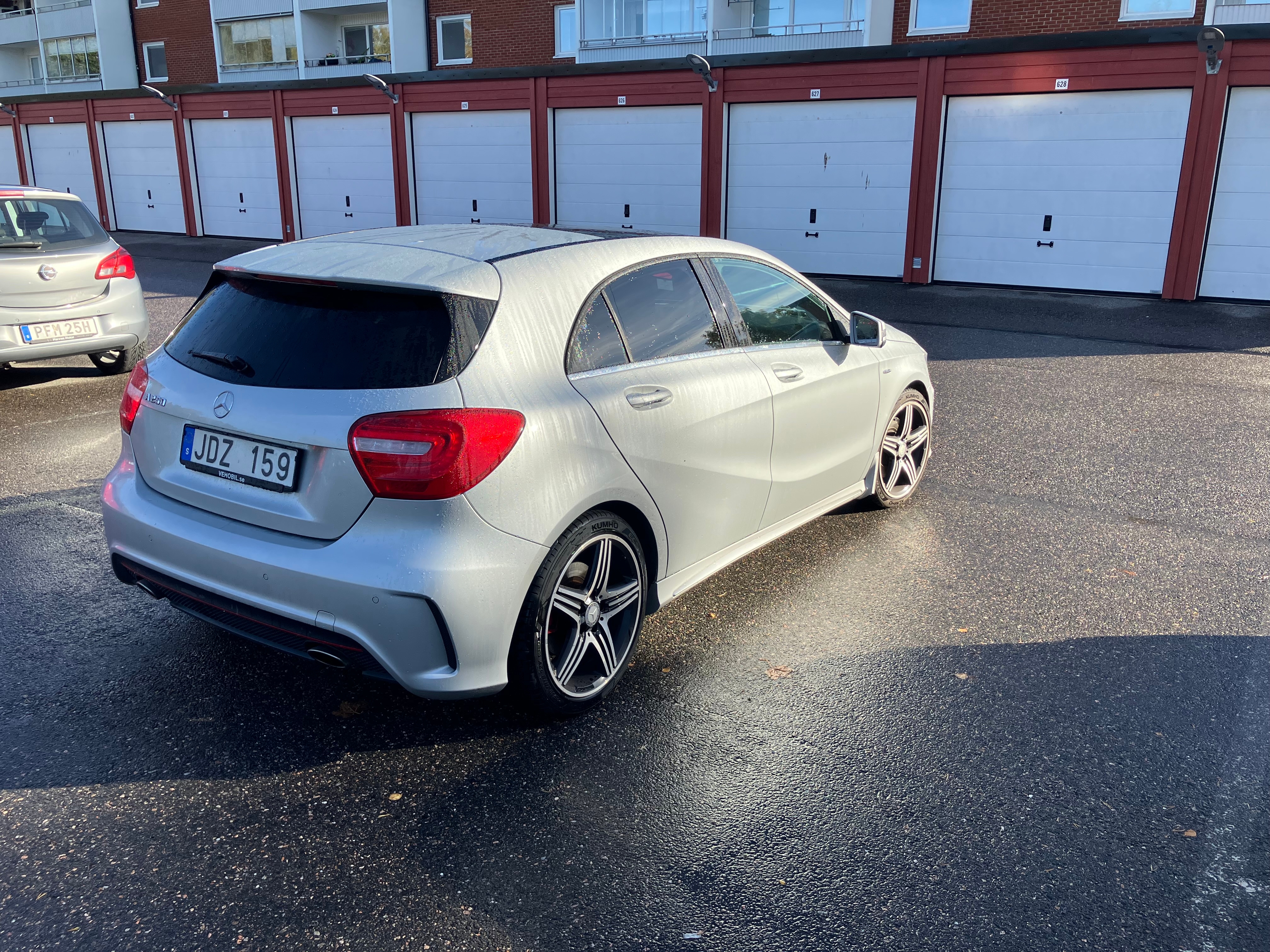 Mercedes-Benz A 250 7G-DCT 2013, kuva 2/3