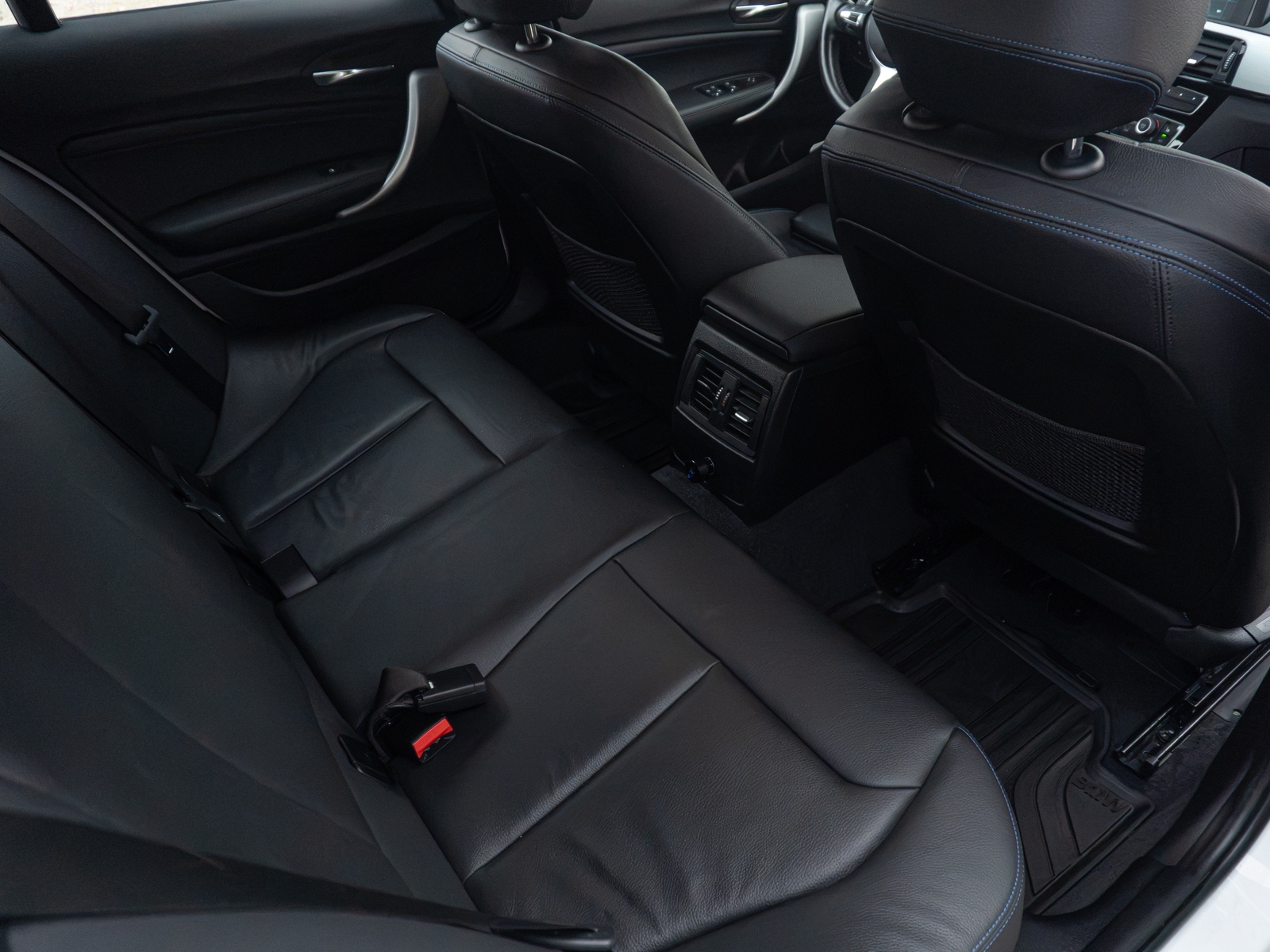 BMW 120 d xDrive 5-dörrars Steptronic 2019, photo 7/9