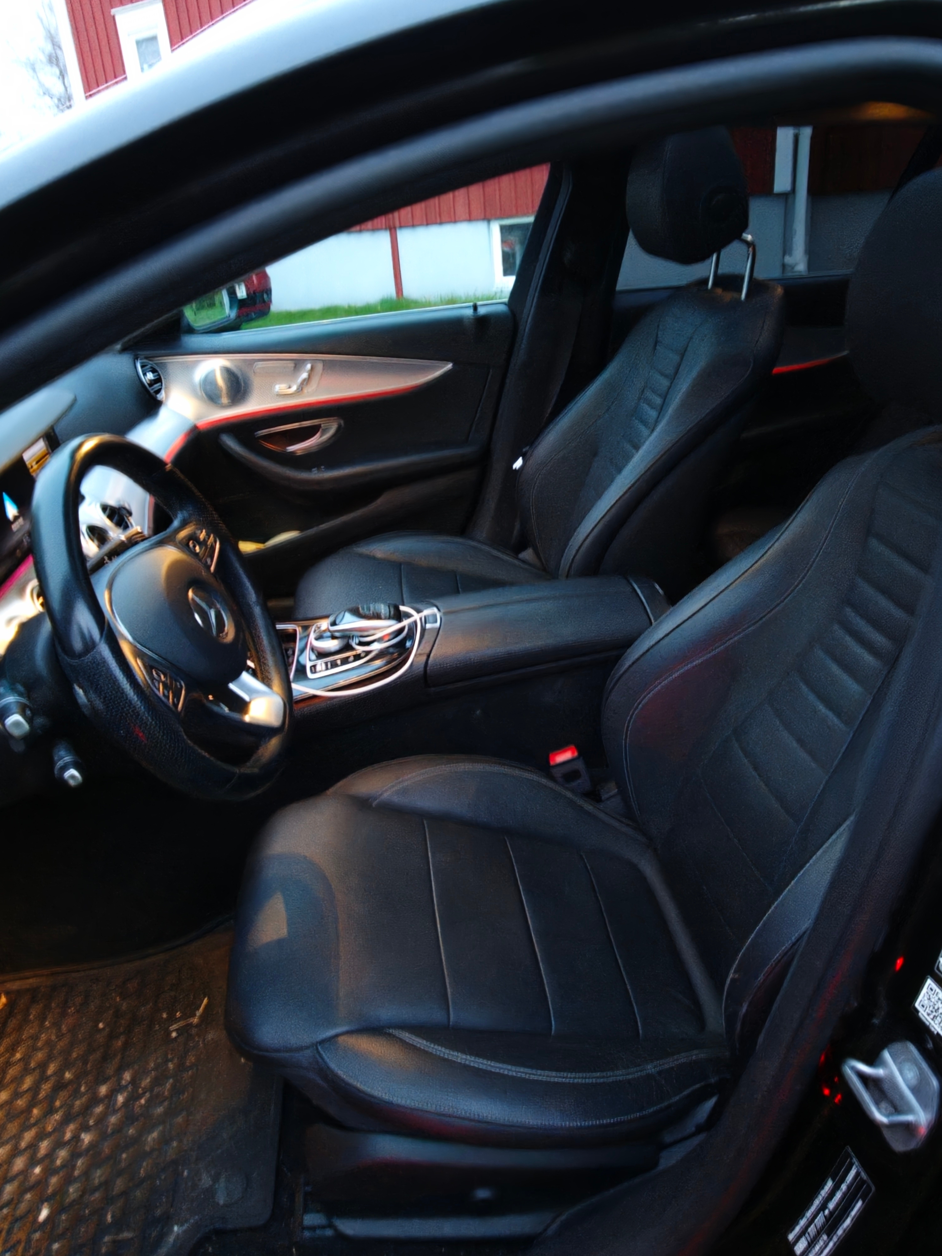 Mercedes-Benz E 2018, bild 6/7