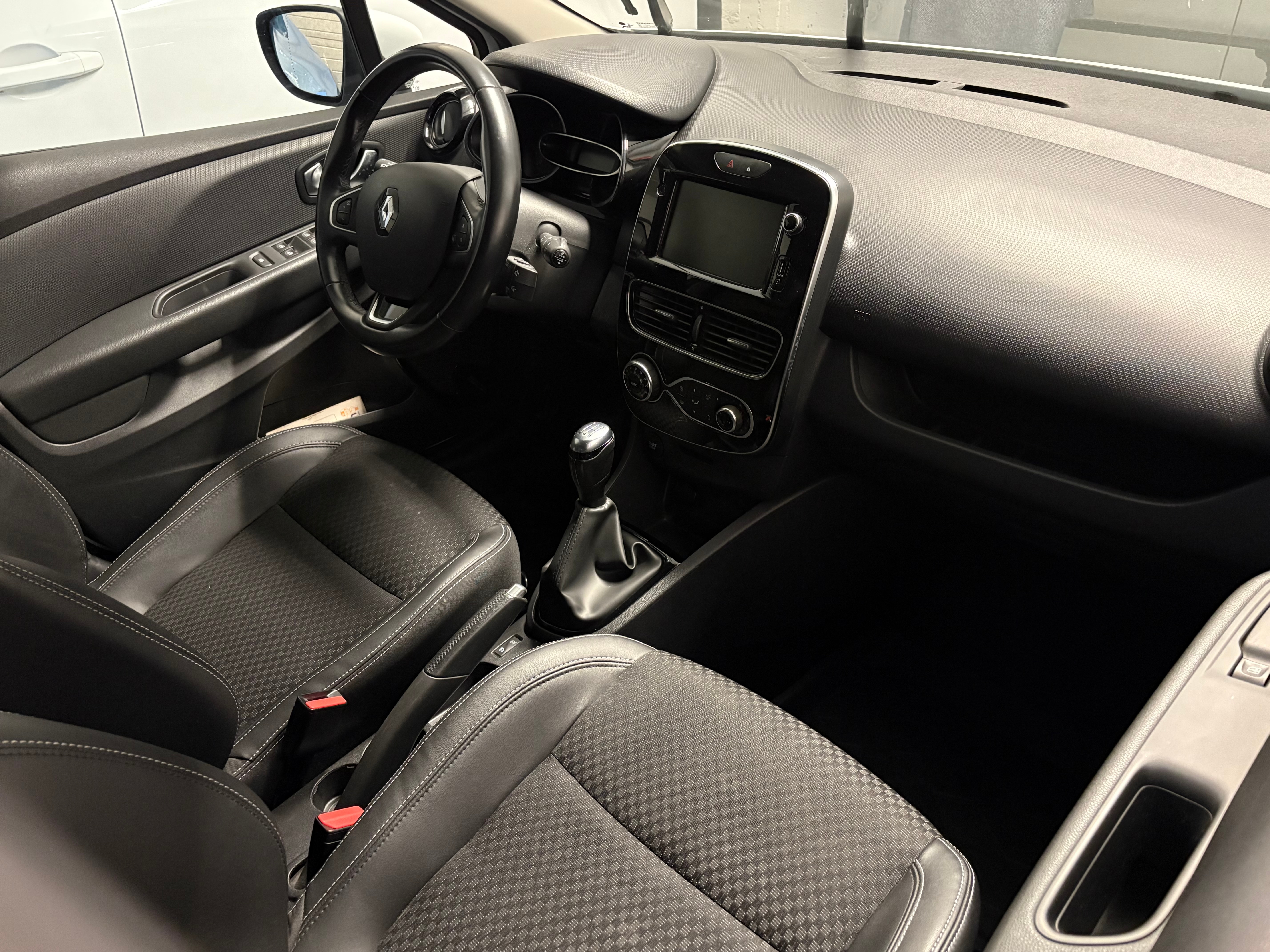 Renault Clio 0.9 TCe Manuell 2019, photo 5/5