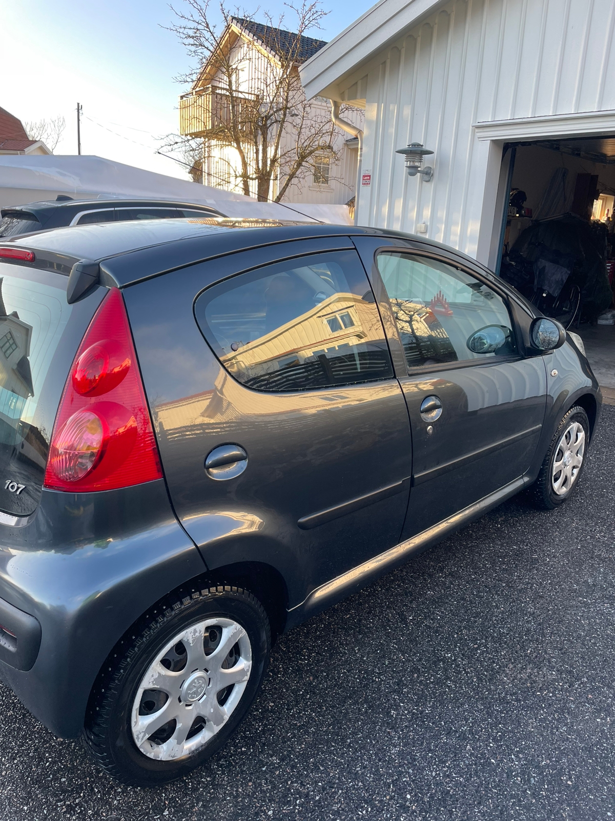Peugeot 107 5-dörrar 1.0 Manuell 2009, photo 4/5